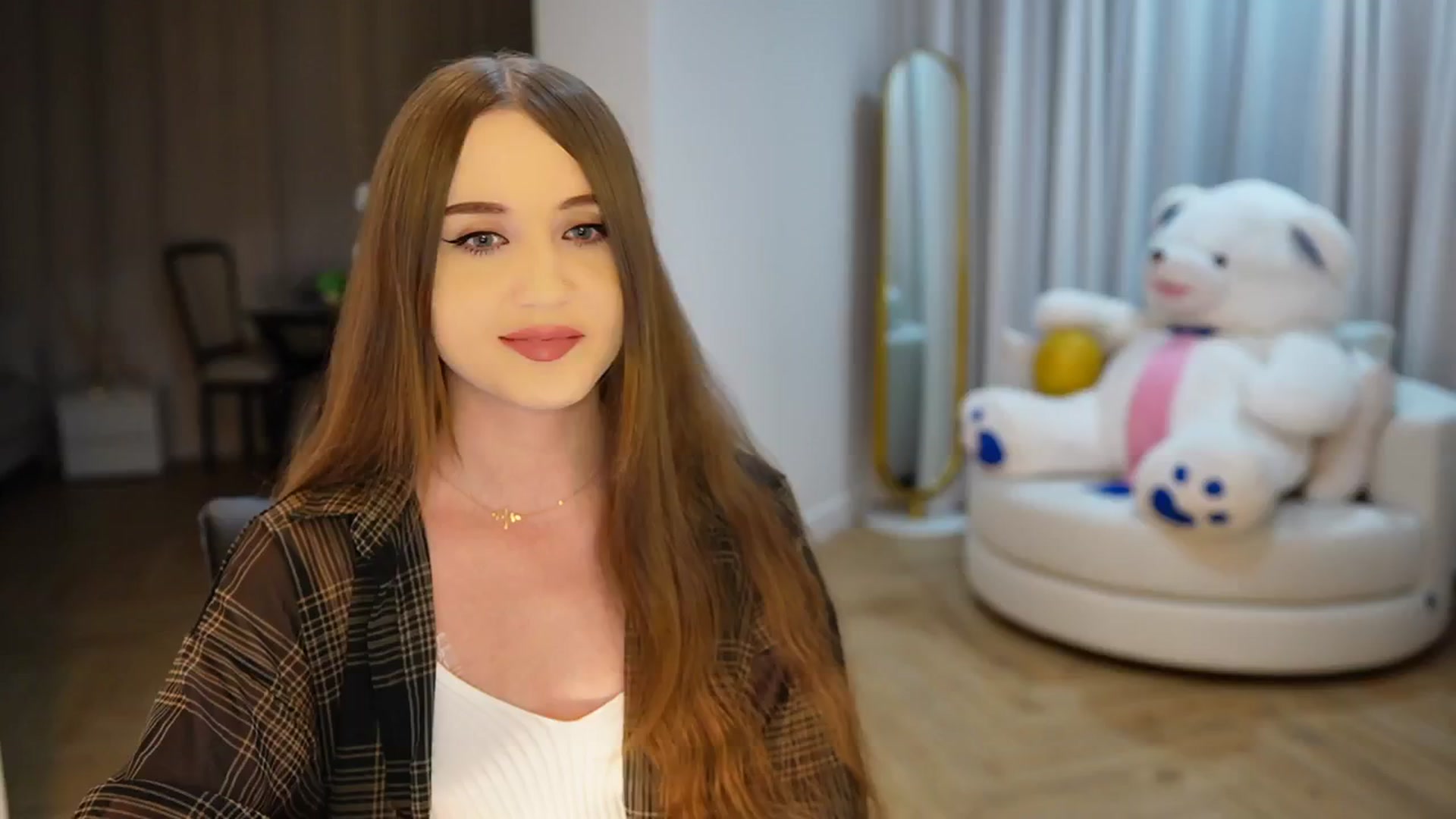 Gallery image thumbnail from Innocent_Soul's myfreecams stream on, 11/19/2024, 16:53 image 10 of 20