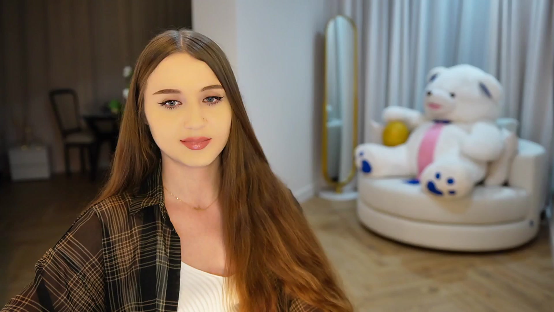 Gallery image thumbnail from Innocent_Soul's myfreecams stream on, 11/19/2024, 19:13 image 6 of 20