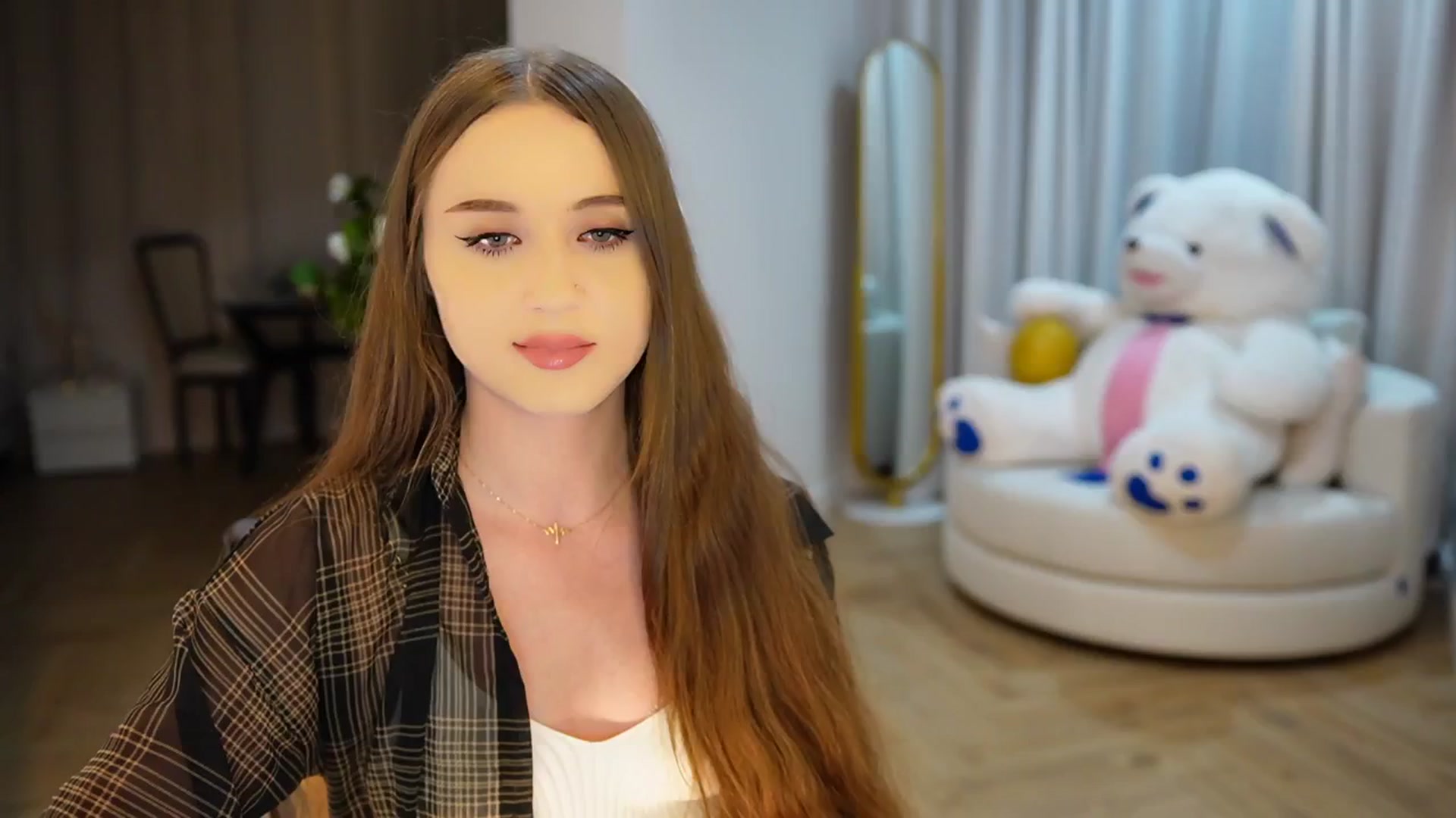 Gallery image thumbnail from Innocent_Soul's myfreecams stream on, 11/19/2024, 19:13 image 10 of 20