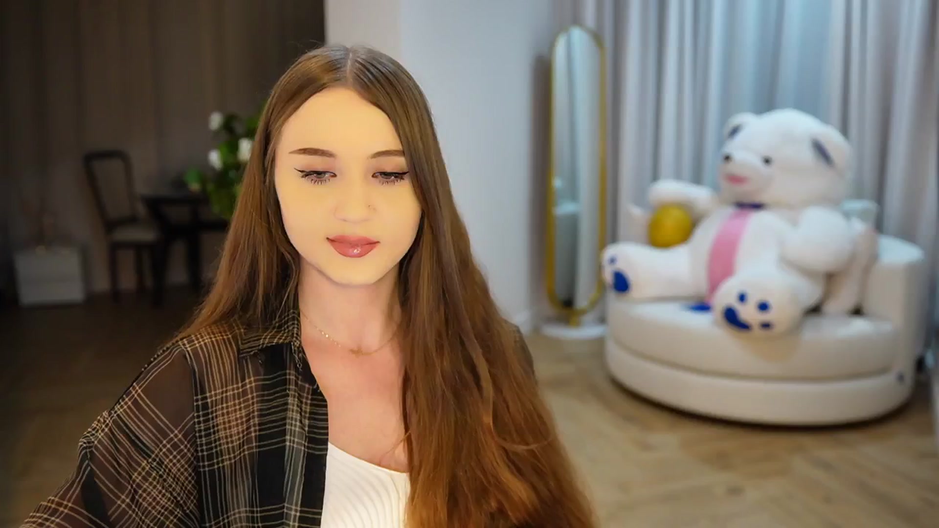Gallery image thumbnail from Innocent_Soul's myfreecams stream on, 11/19/2024, 19:13 image 8 of 20