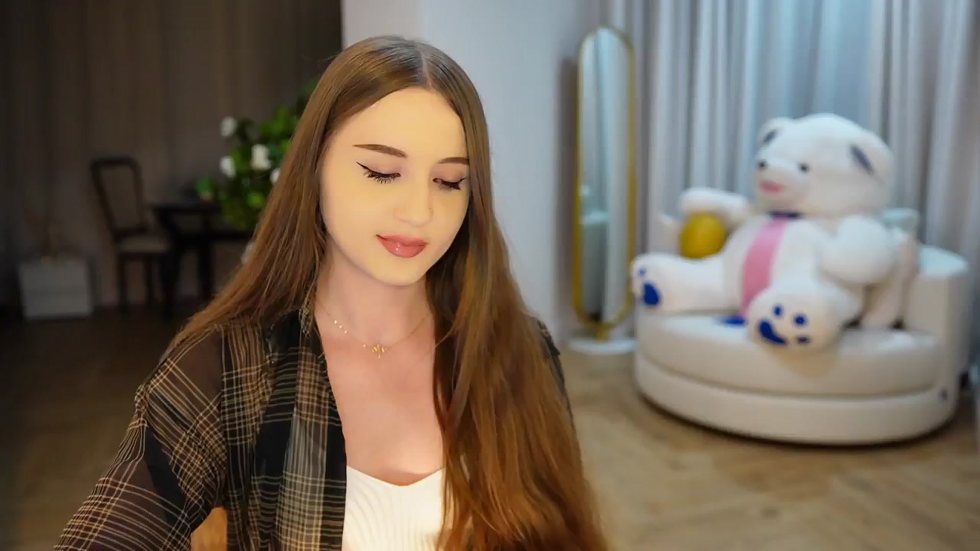 Gallery image thumbnail from Innocent_Soul's myfreecams stream on, 11/19/2024, 19:13 image 11 of 20