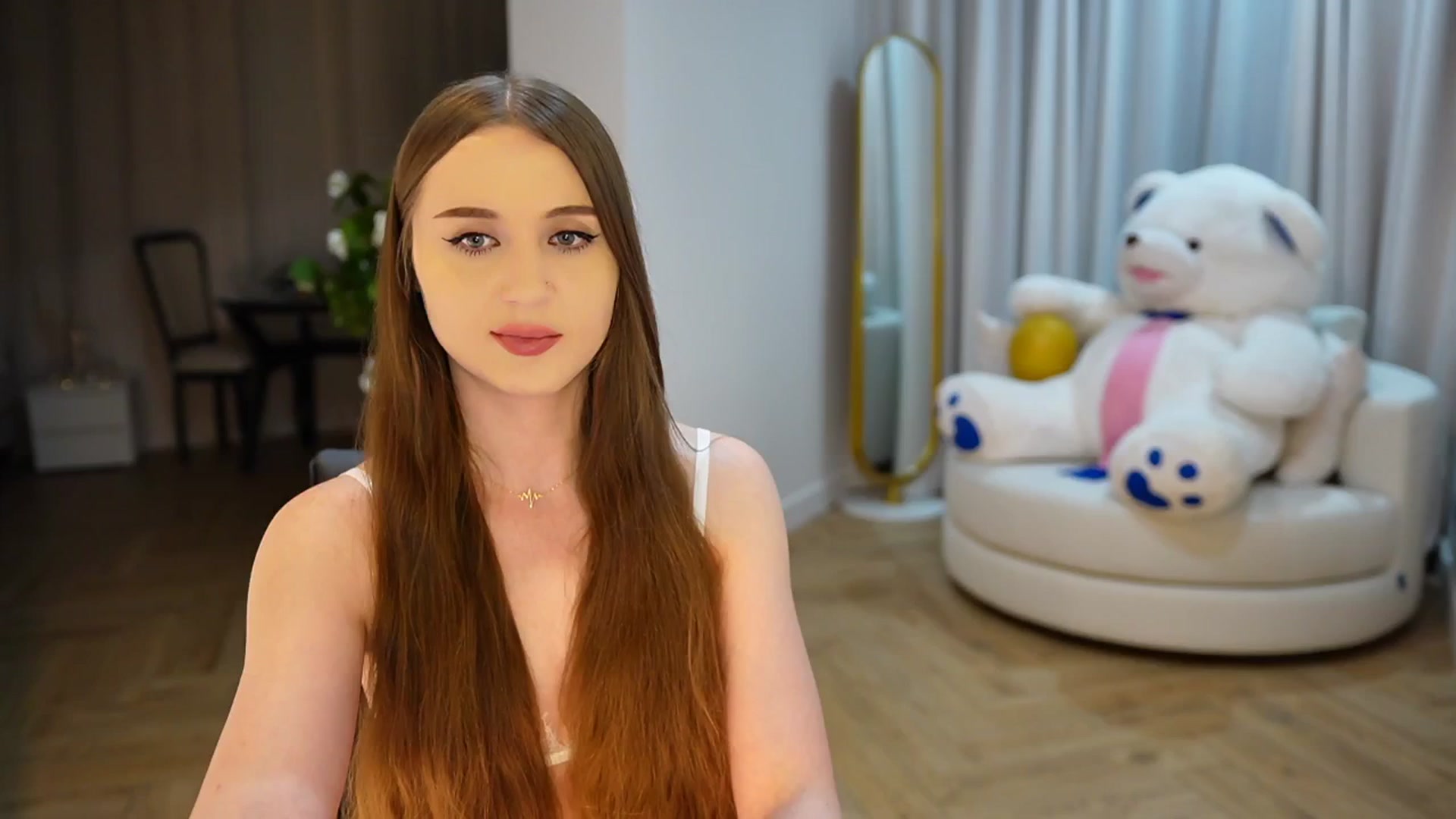 Gallery image thumbnail from Innocent_Soul's myfreecams stream on, 11/19/2024, 19:34 image 6 of 20