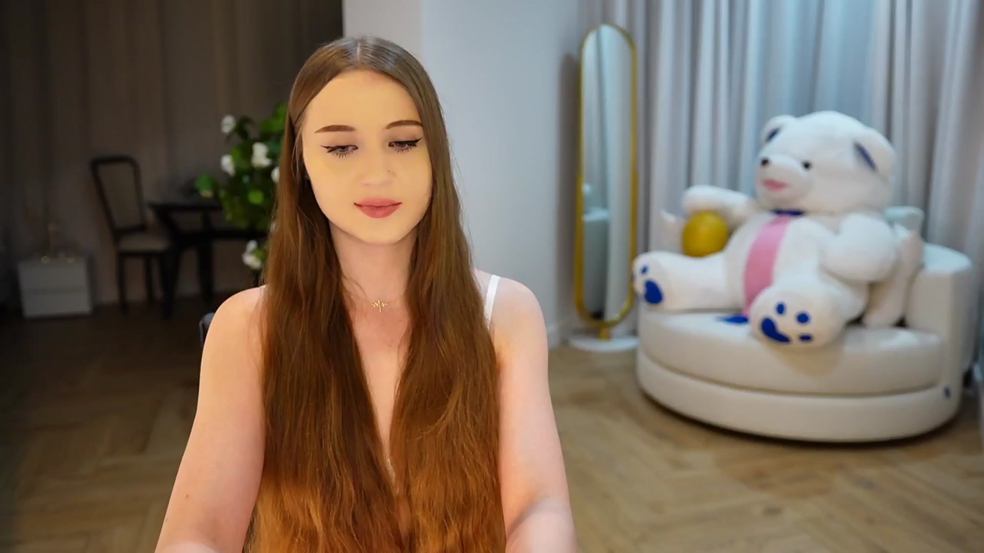 Gallery image thumbnail from Innocent_Soul's myfreecams stream on, 11/19/2024, 19:34 image 12 of 20