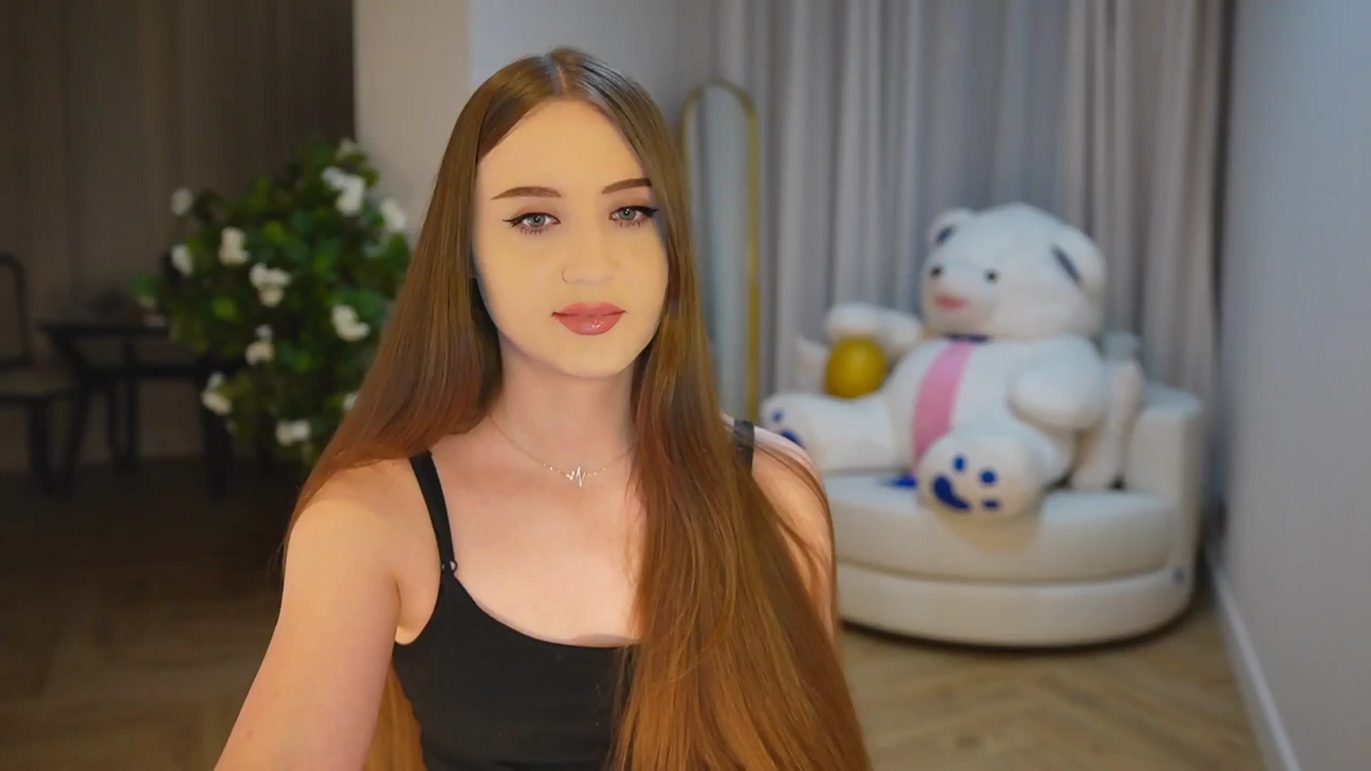 Gallery image thumbnail from Innocent_Soul's myfreecams stream on, 11/20/2024, 15:03 image 10 of 20
