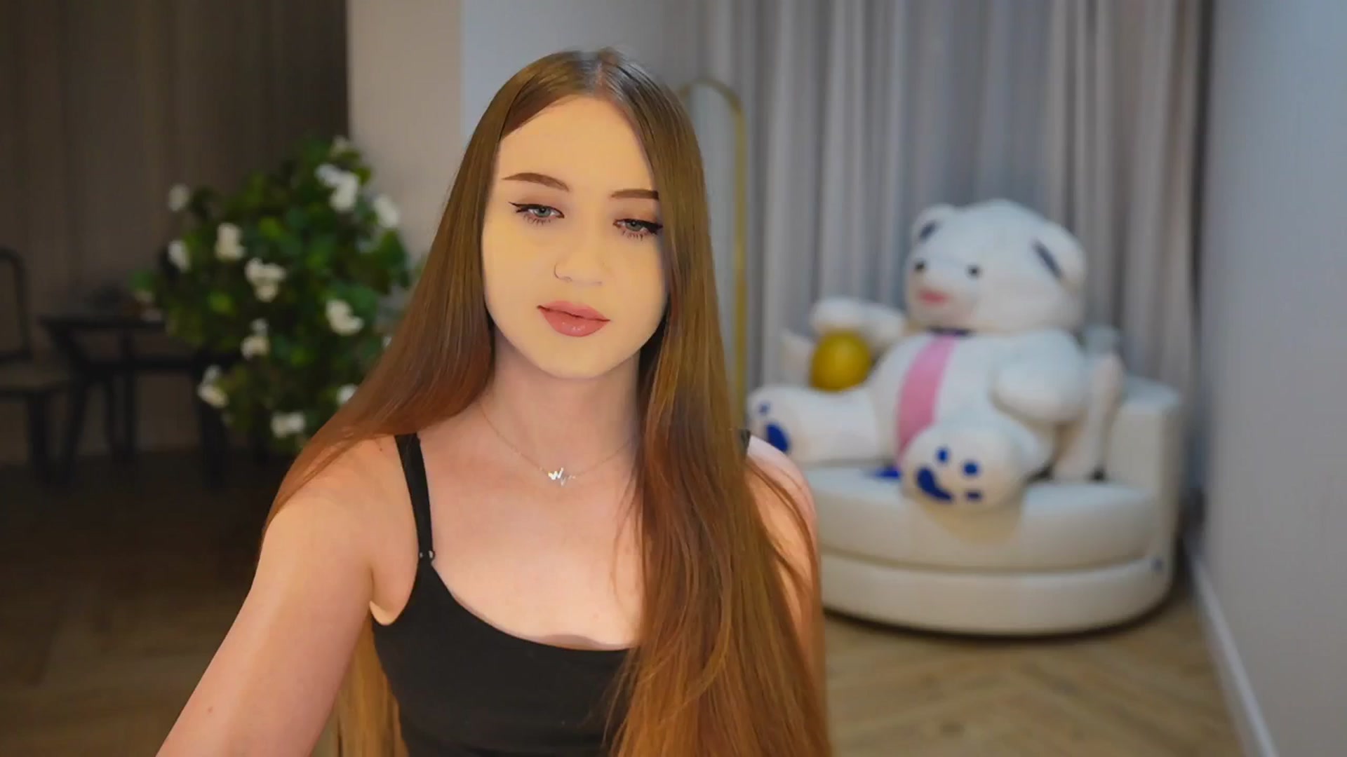 Gallery image thumbnail from Innocent_Soul's myfreecams stream on, 11/20/2024, 15:03 image 13 of 20