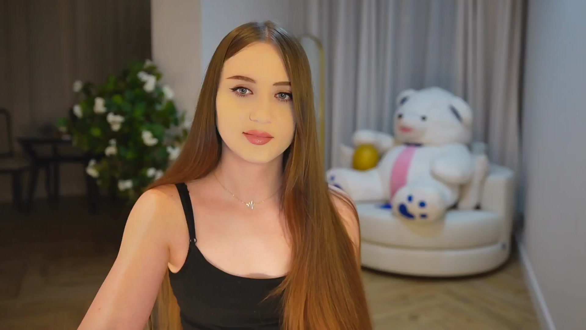 Gallery image thumbnail from Innocent_Soul's myfreecams stream on, 11/20/2024, 15:03 image 4 of 20