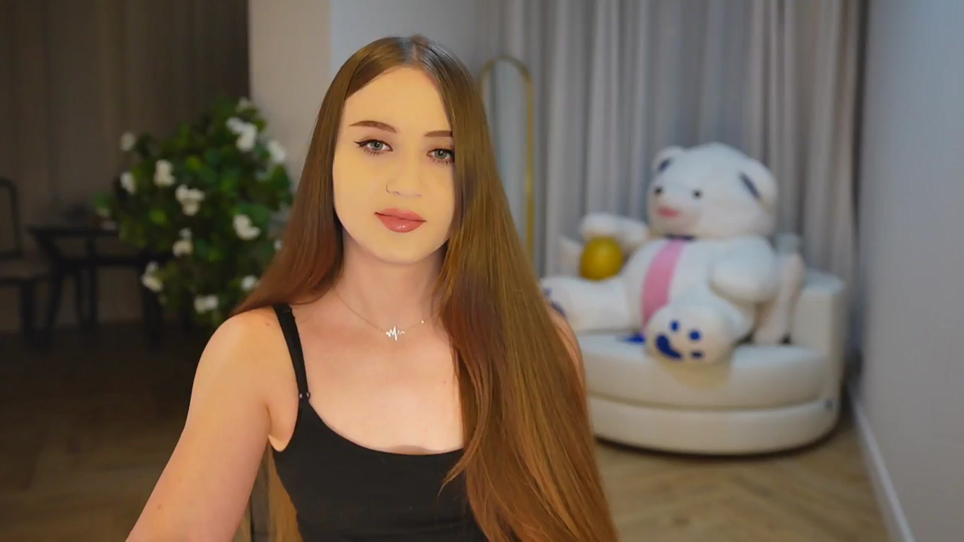 Gallery image thumbnail from Innocent_Soul's myfreecams stream on, 11/20/2024, 15:03 image 18 of 20