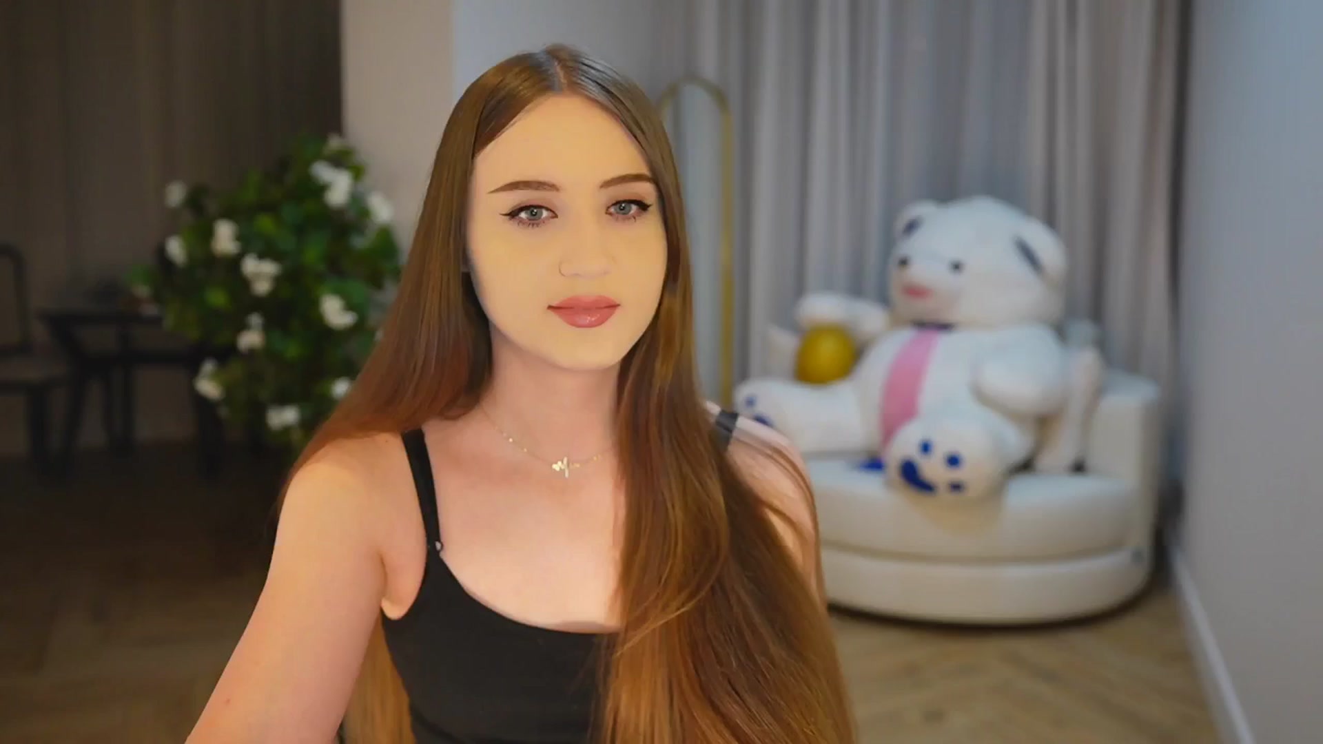 Gallery image thumbnail from Innocent_Soul's myfreecams stream on, 11/20/2024, 15:03 image 8 of 20