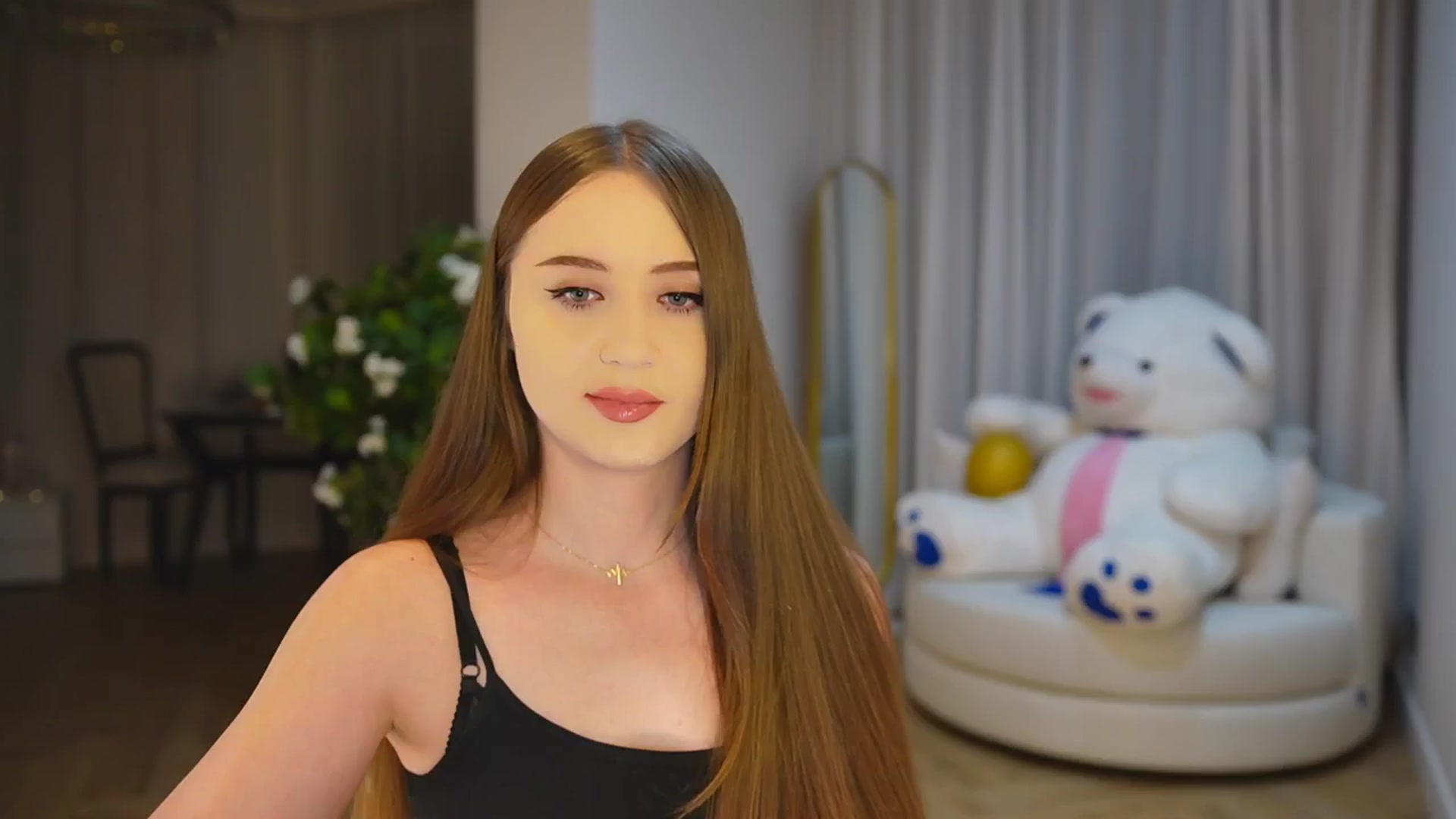 Gallery image thumbnail from Innocent_Soul's myfreecams stream on, 11/20/2024, 15:42 image 18 of 20