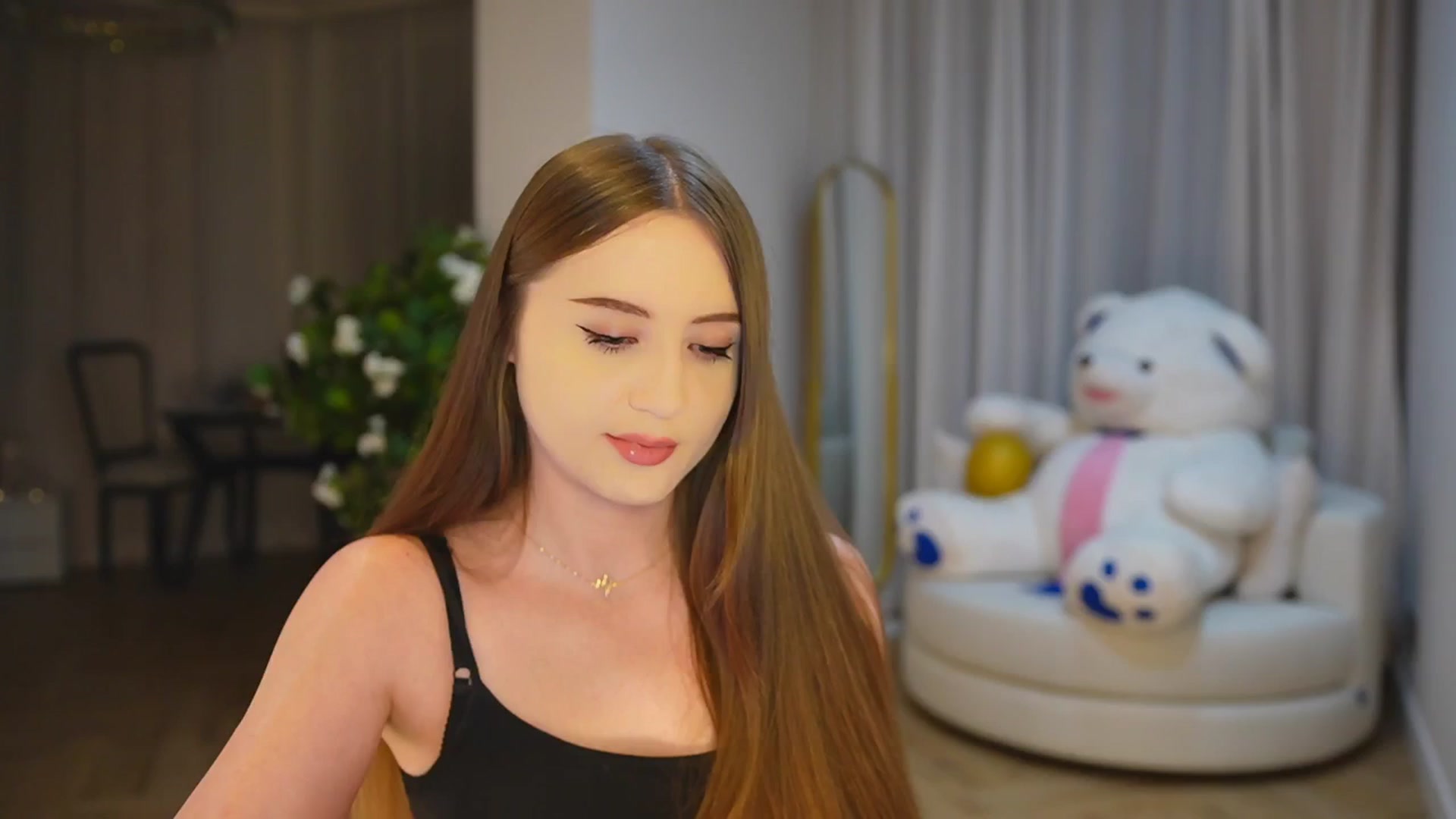 Gallery image thumbnail from Innocent_Soul's myfreecams stream on, 11/20/2024, 15:42 image 15 of 20