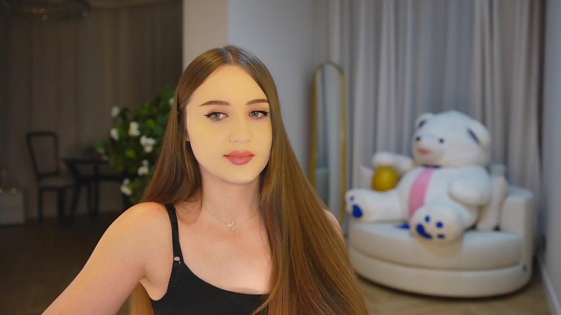 Gallery image thumbnail from Innocent_Soul's myfreecams stream on, 11/20/2024, 15:42 image 12 of 20
