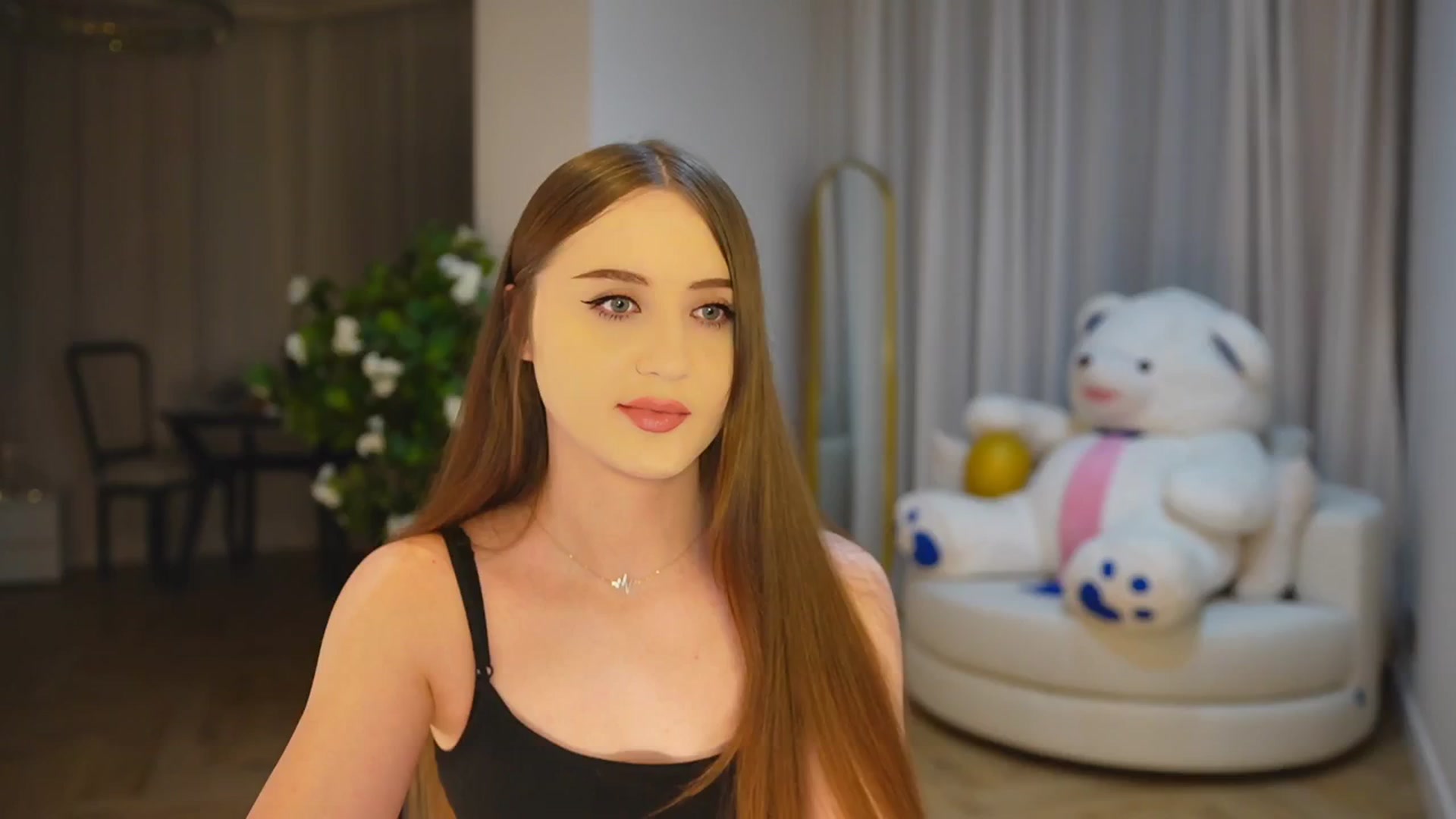 Gallery image thumbnail from Innocent_Soul's myfreecams stream on, 11/20/2024, 15:42 image 1 of 20