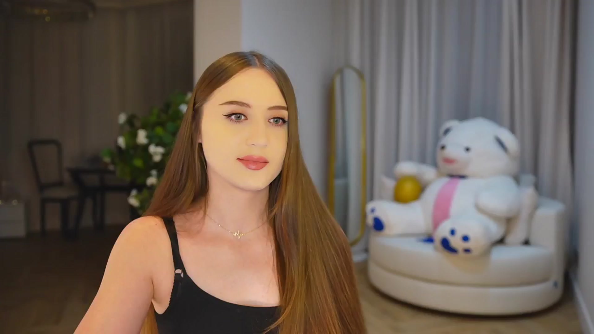 Gallery image thumbnail from Innocent_Soul's myfreecams stream on, 11/20/2024, 15:42 image 19 of 20