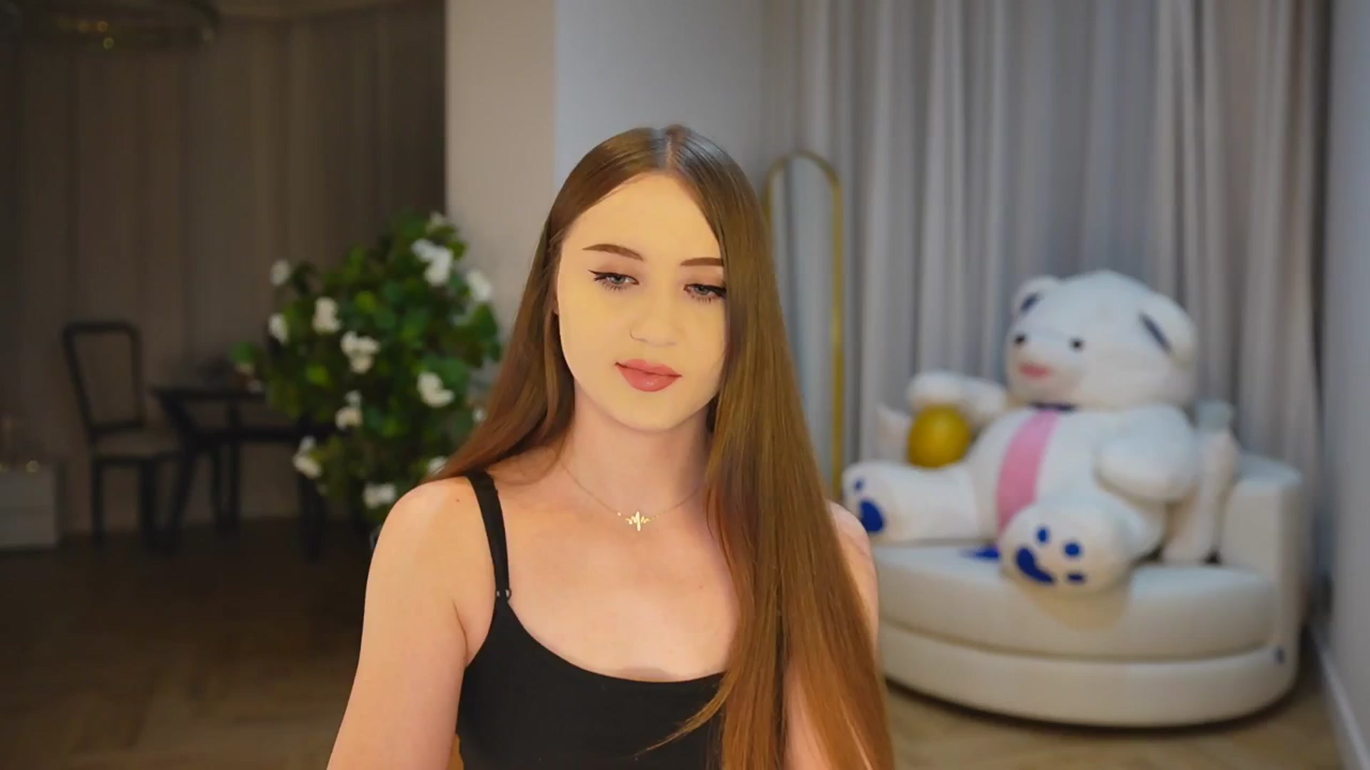 Gallery image thumbnail from Innocent_Soul's myfreecams stream on, 11/20/2024, 15:42 image 2 of 20