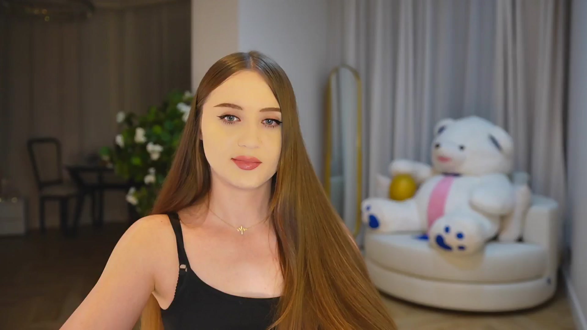 Gallery image thumbnail from Innocent_Soul's myfreecams stream on, 11/20/2024, 15:42 image 14 of 20