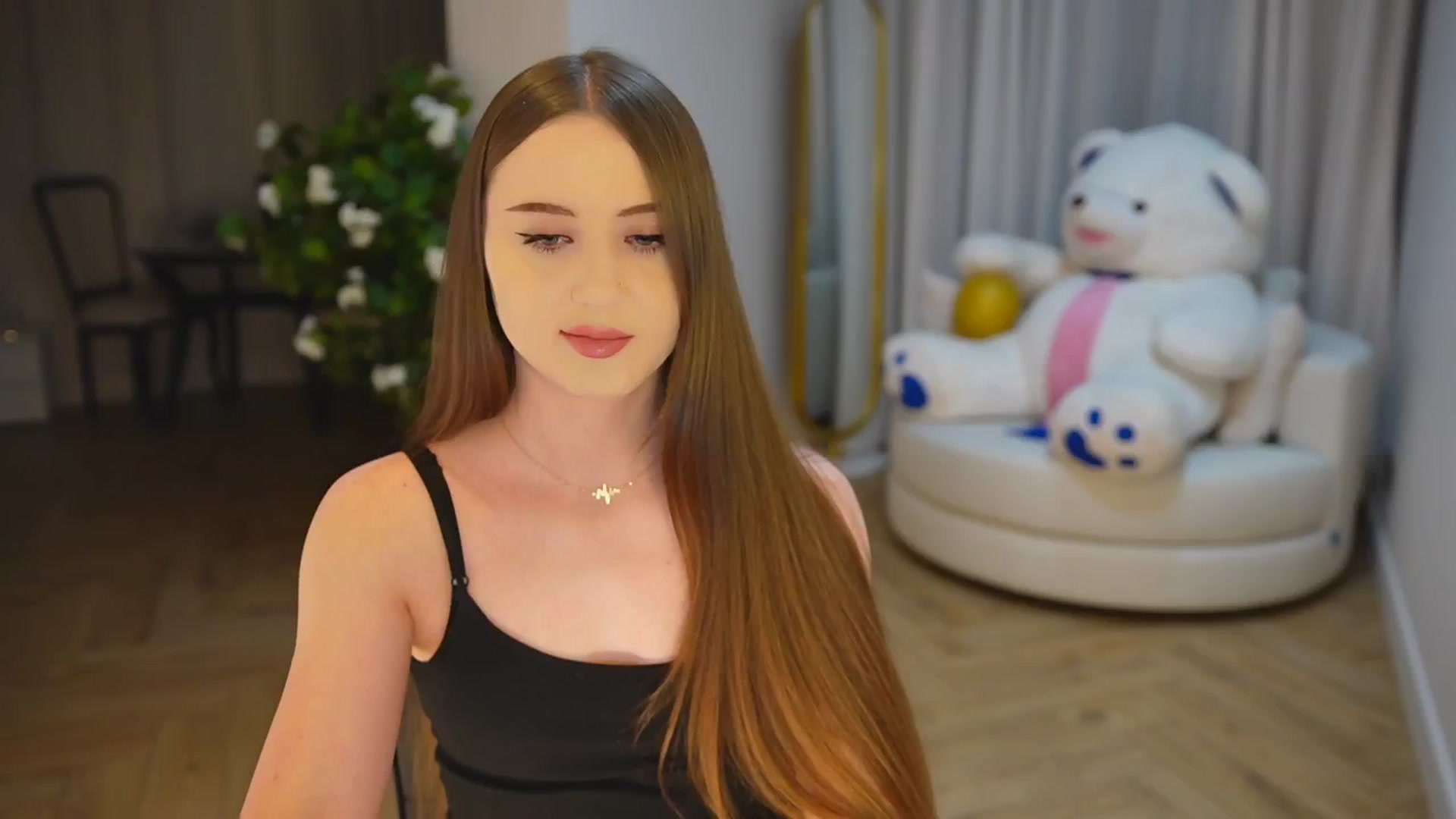 Gallery image thumbnail from Innocent_Soul's myfreecams stream on, 11/20/2024, 16:19 image 4 of 20