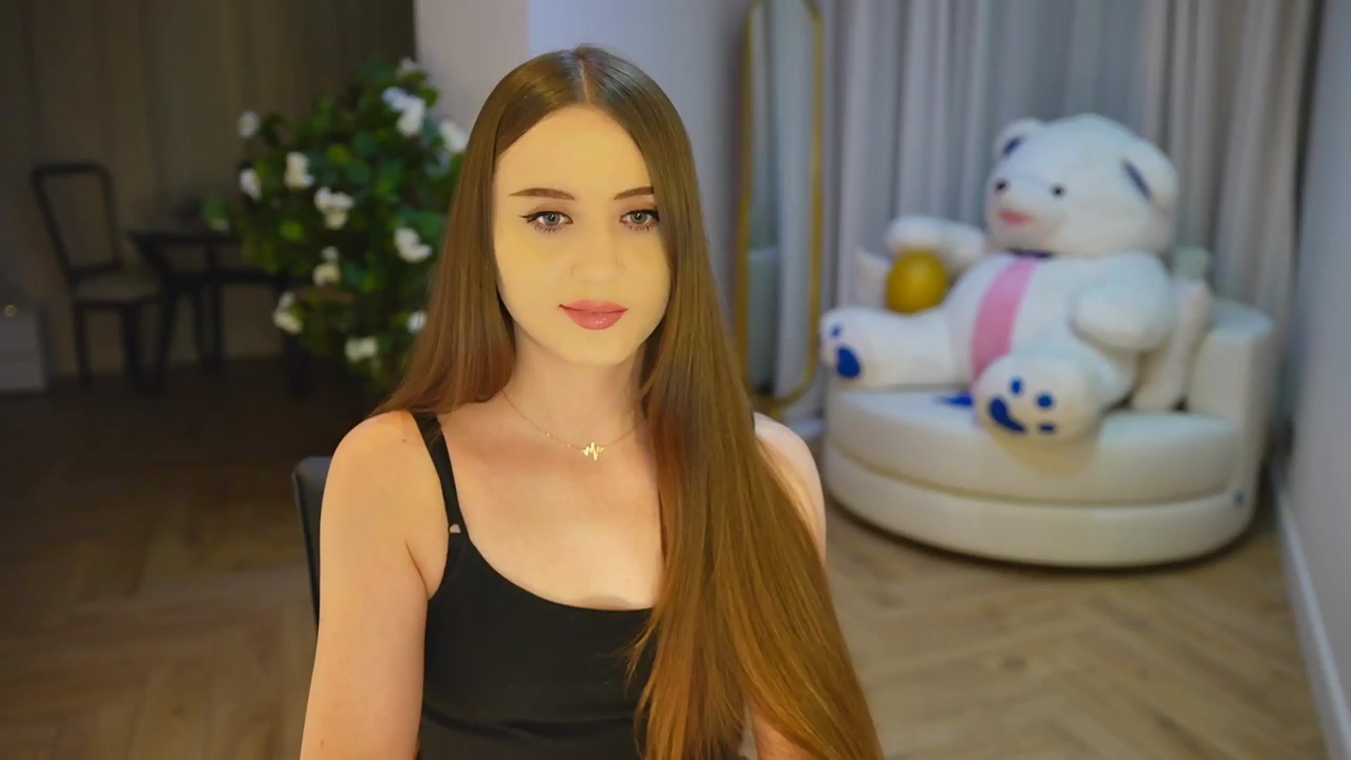 Gallery image thumbnail from Innocent_Soul's myfreecams stream on, 11/20/2024, 16:19 image 18 of 20