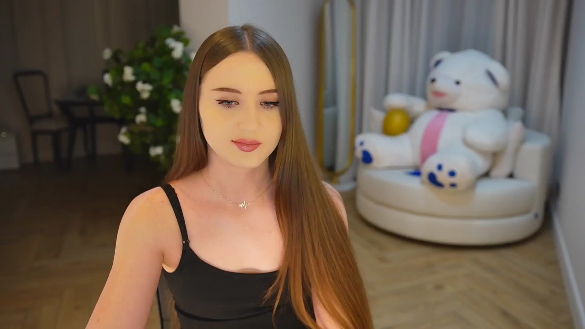 Gallery image thumbnail from Innocent_Soul's myfreecams stream on, 11/20/2024, 16:19 image 1 of 20