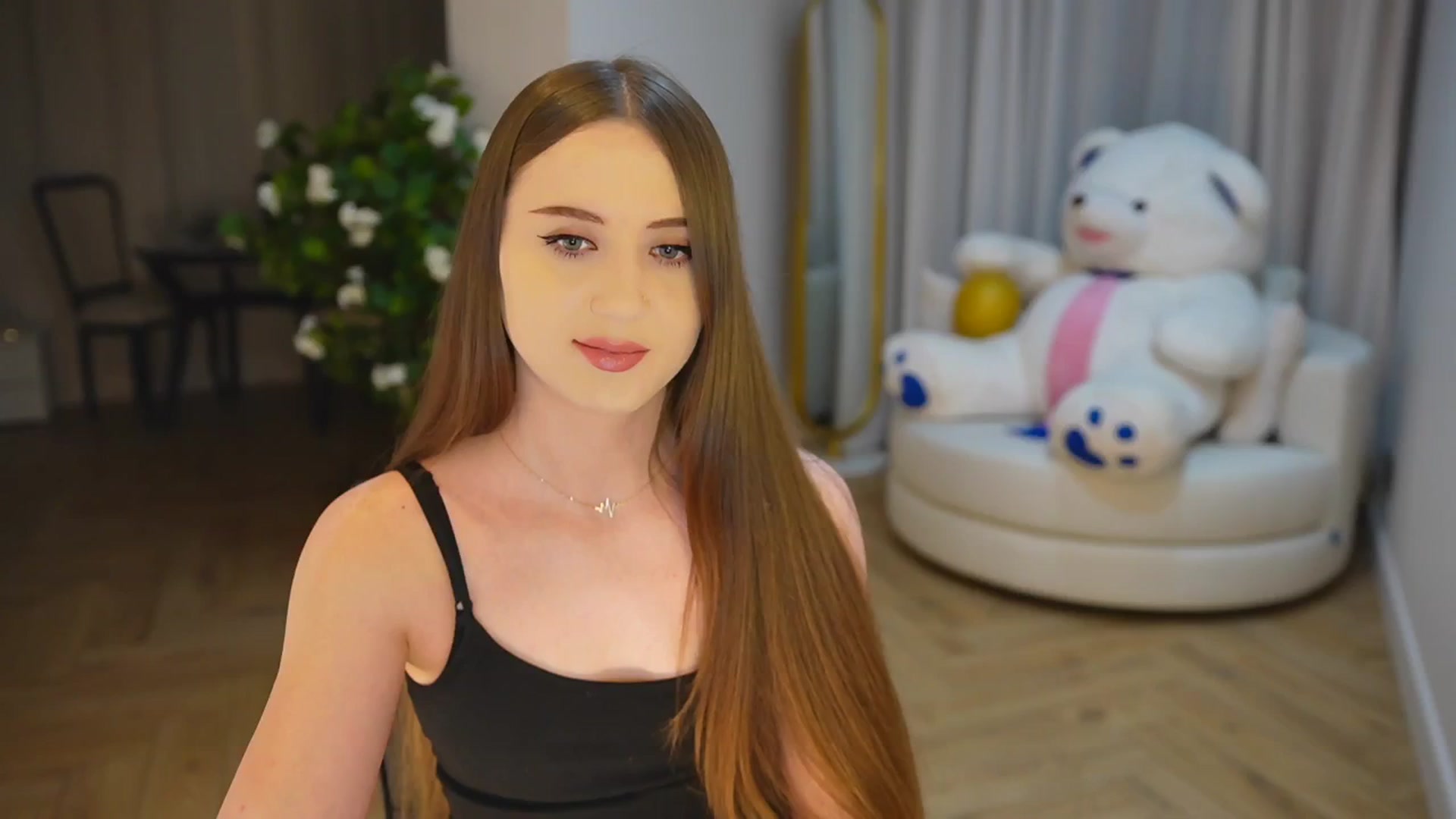 Gallery image thumbnail from Innocent_Soul's myfreecams stream on, 11/20/2024, 16:19 image 6 of 20