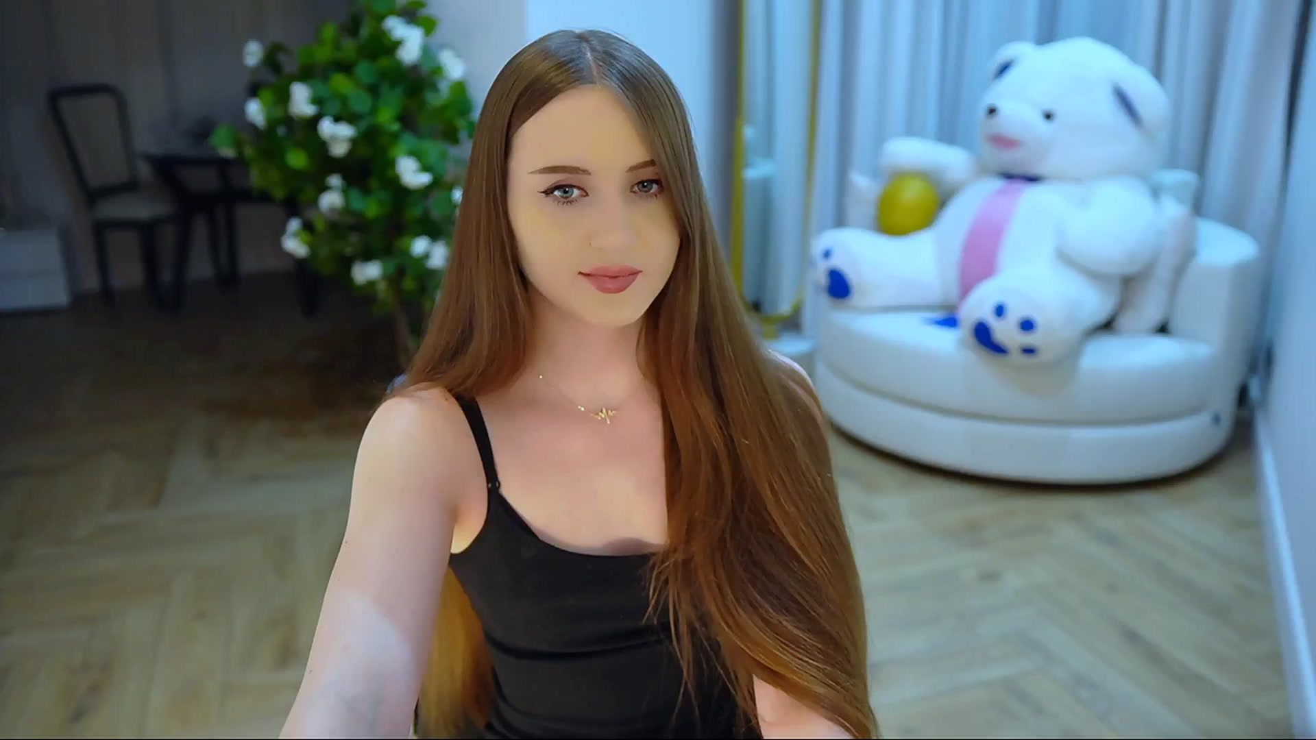 Gallery image thumbnail from Innocent_Soul's myfreecams stream on, 11/20/2024, 18:59 image 6 of 20