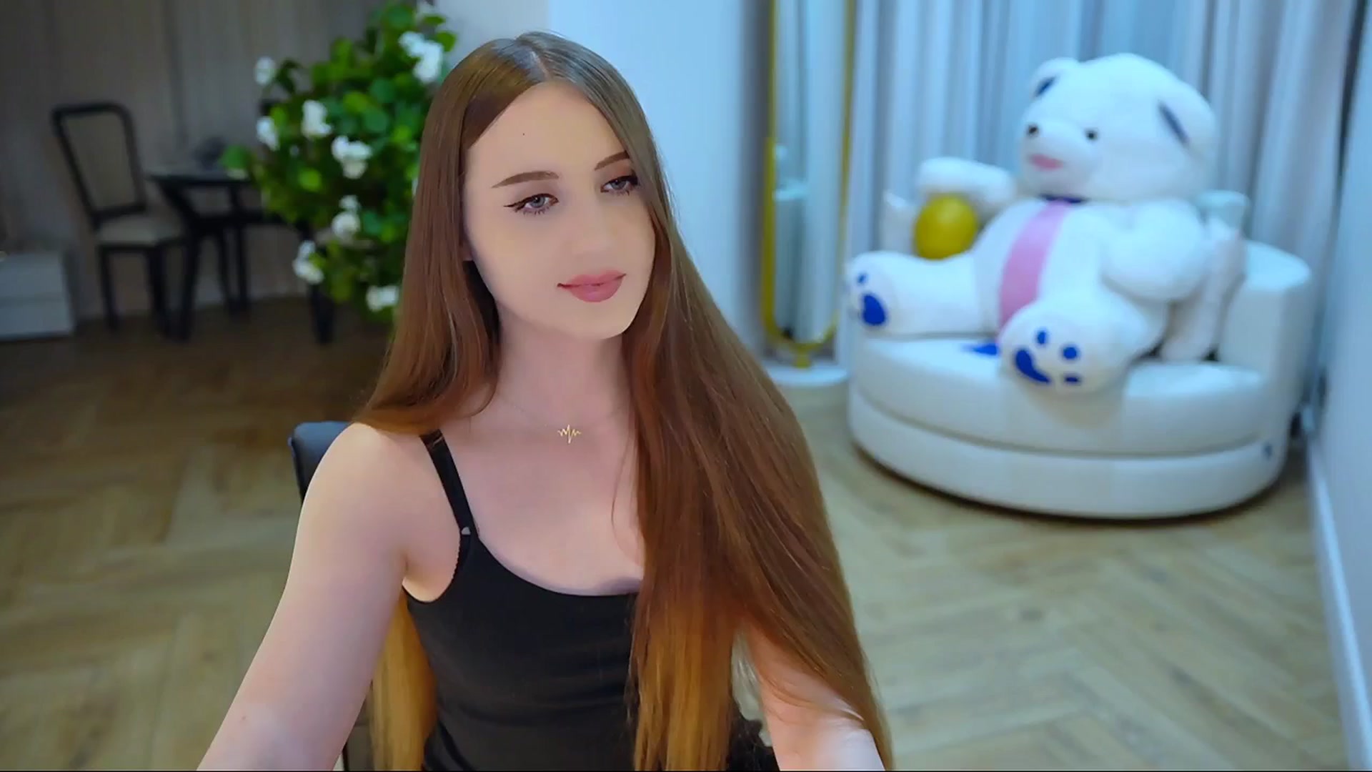 Gallery image thumbnail from Innocent_Soul's myfreecams stream on, 11/20/2024, 19:59 image 17 of 20