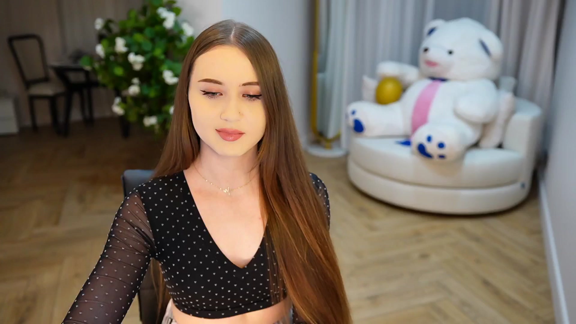 Gallery image thumbnail from Innocent_Soul's myfreecams stream on, 11/22/2024, 17:22 image 4 of 20