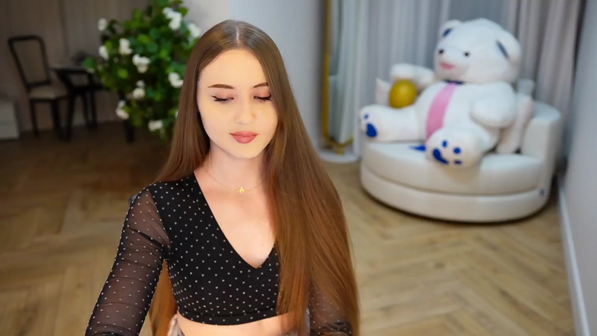 Gallery image thumbnail from Innocent_Soul's myfreecams stream on, 11/22/2024, 17:22 image 16 of 20