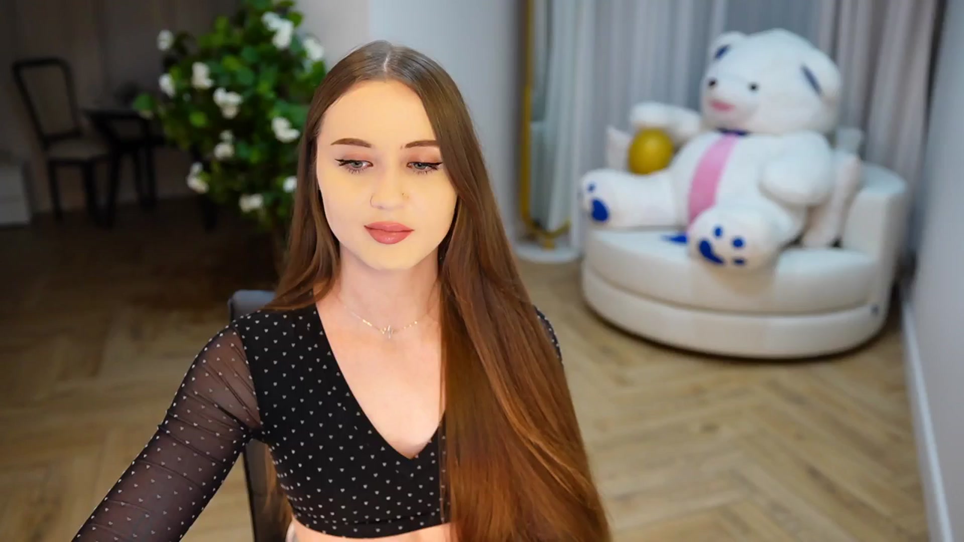Gallery image thumbnail from Innocent_Soul's myfreecams stream on, 11/22/2024, 19:42 image 11 of 20