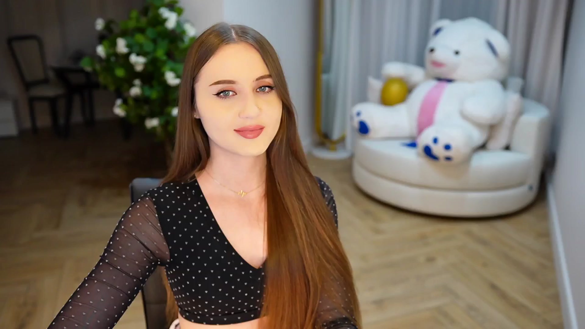 Gallery image thumbnail from Innocent_Soul's myfreecams stream on, 11/22/2024, 19:42 image 19 of 20