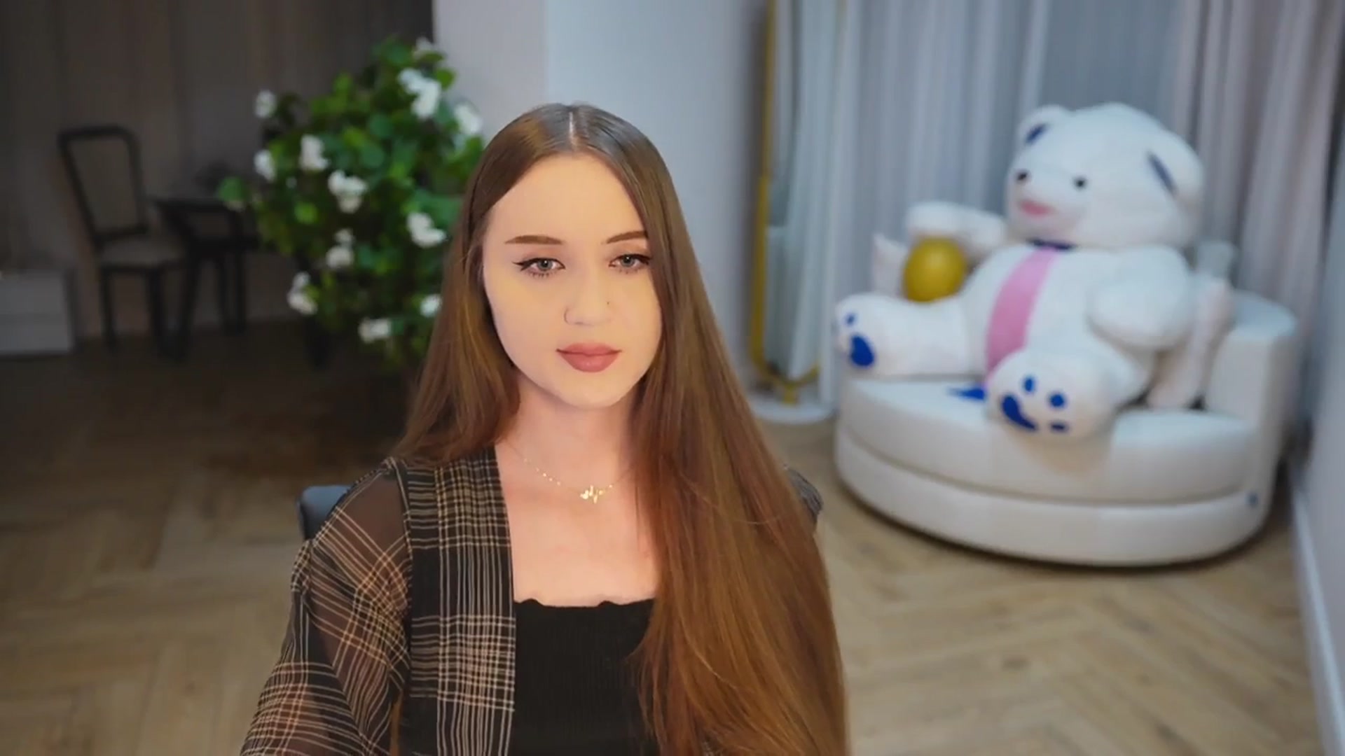 Gallery image thumbnail from Innocent_Soul's myfreecams stream on, 11/24/2024, 14:34 image 18 of 20