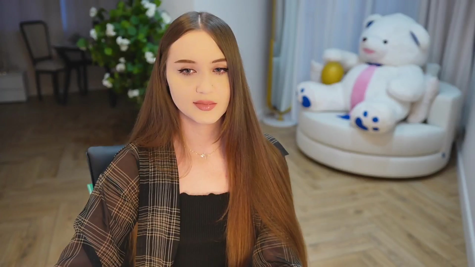Gallery image thumbnail from Innocent_Soul's myfreecams stream on, 11/24/2024, 14:34 image 5 of 20