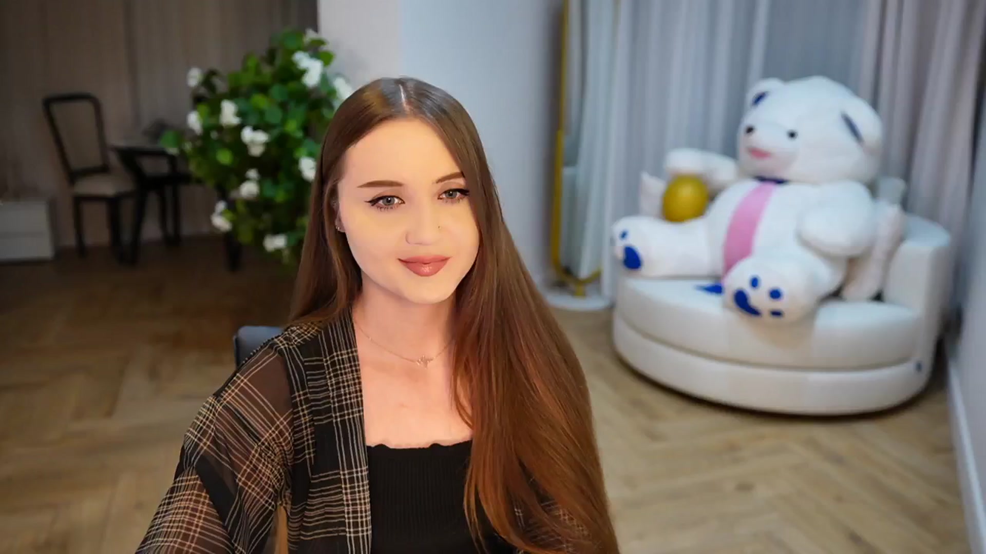 Gallery image thumbnail from Innocent_Soul's myfreecams stream on, 11/24/2024, 15:25 image 14 of 20