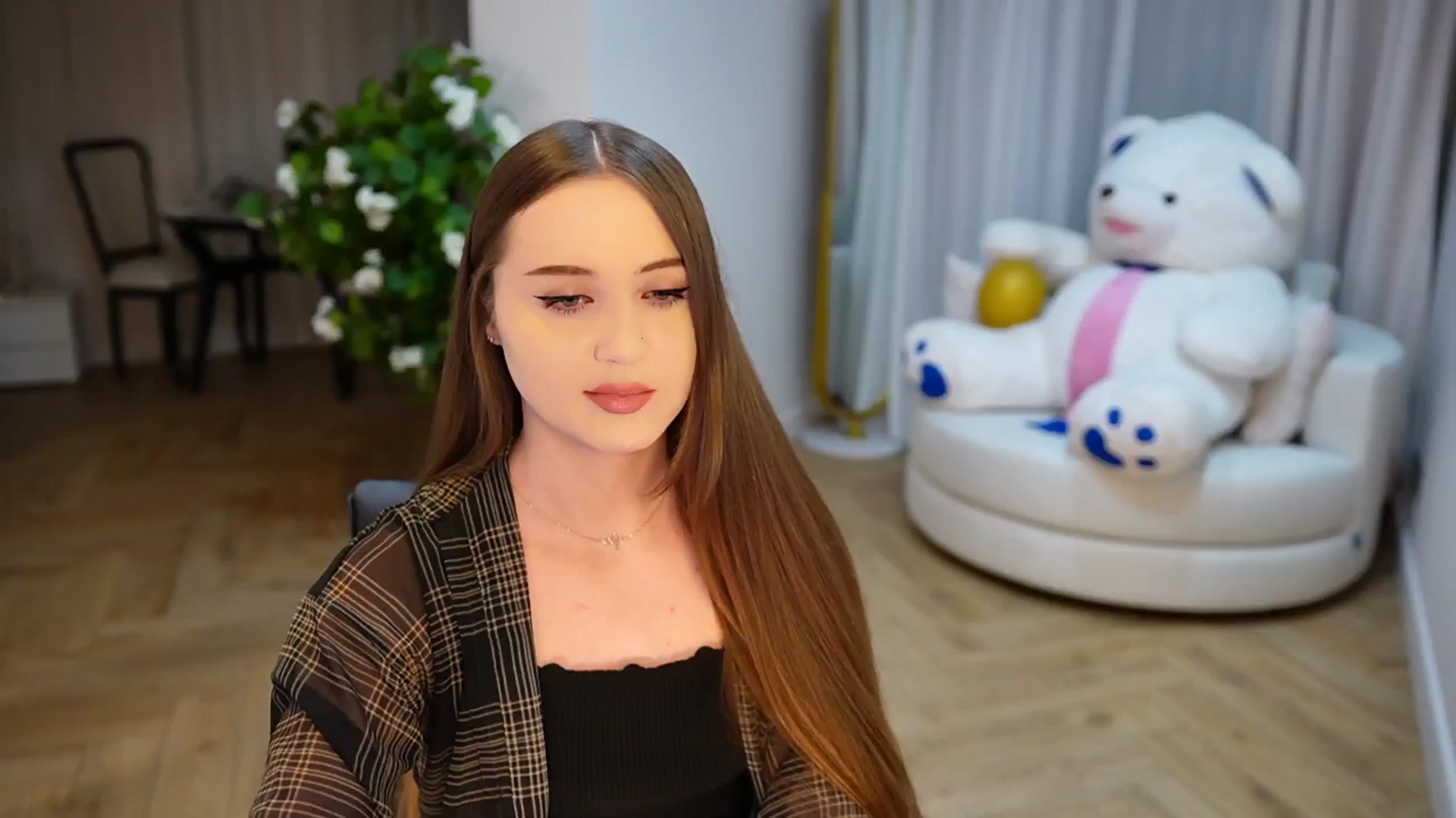 Gallery image thumbnail from Innocent_Soul's myfreecams stream on, 11/24/2024, 15:25 image 3 of 20