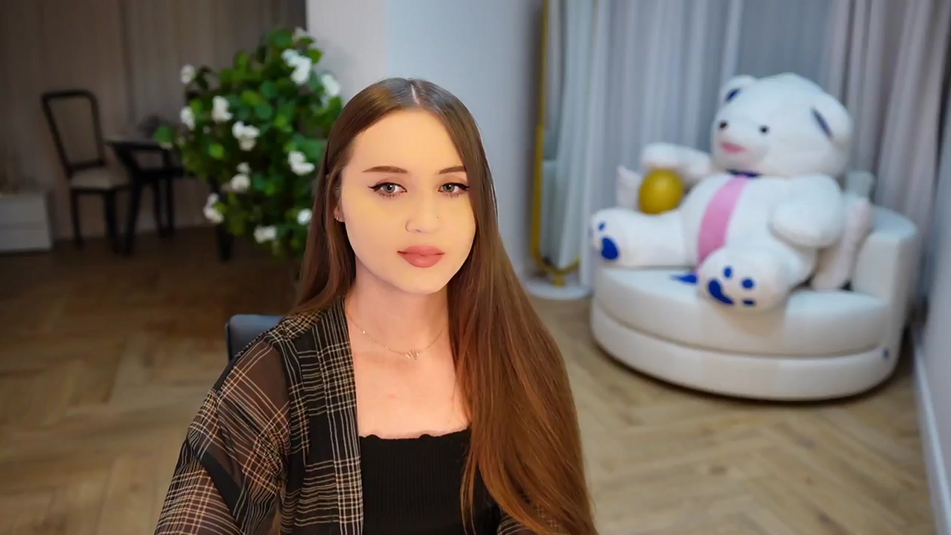Gallery image thumbnail from Innocent_Soul's myfreecams stream on, 11/24/2024, 15:25 image 13 of 20