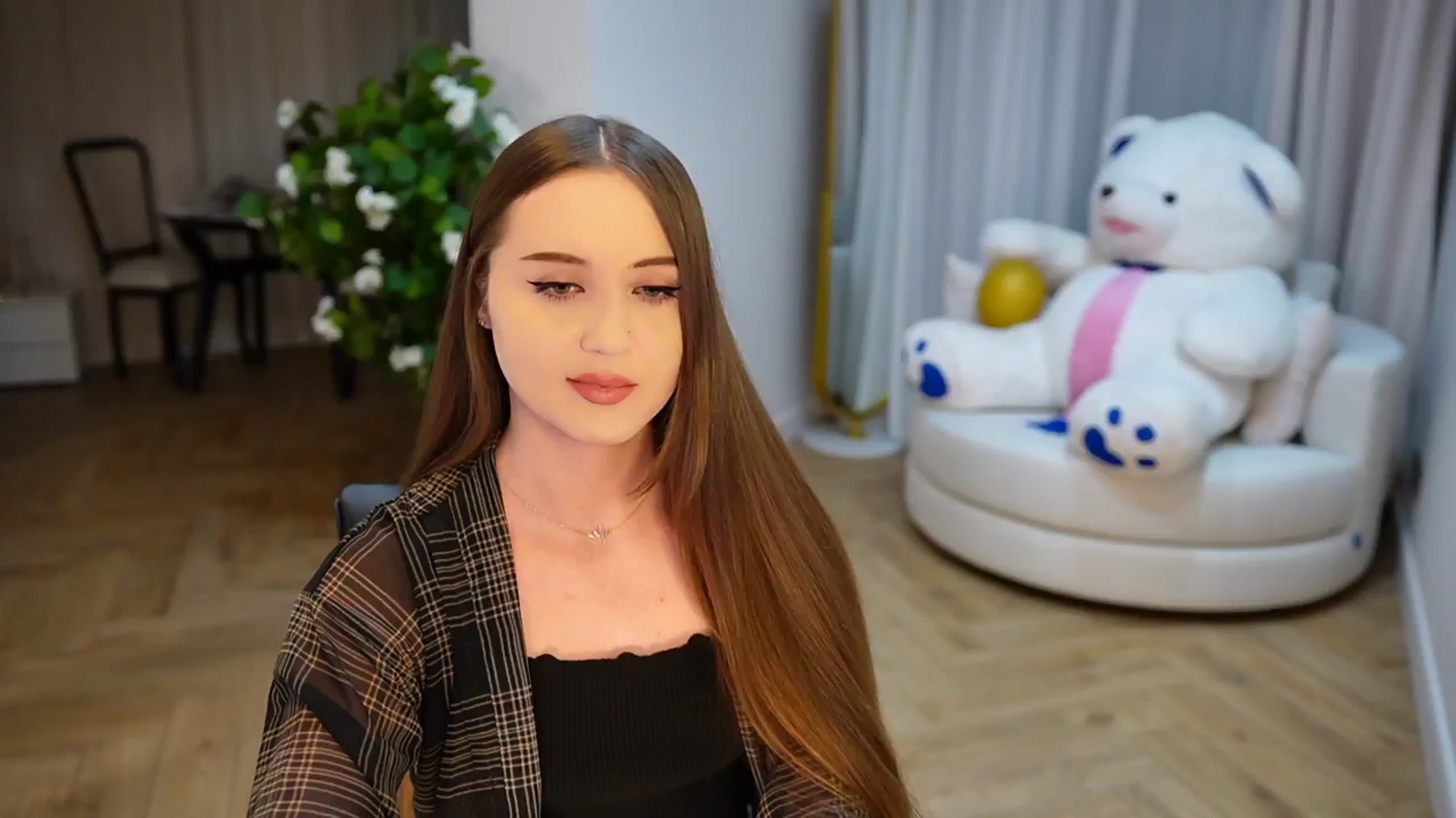 Gallery image thumbnail from Innocent_Soul's myfreecams stream on, 11/24/2024, 15:25 image 4 of 20