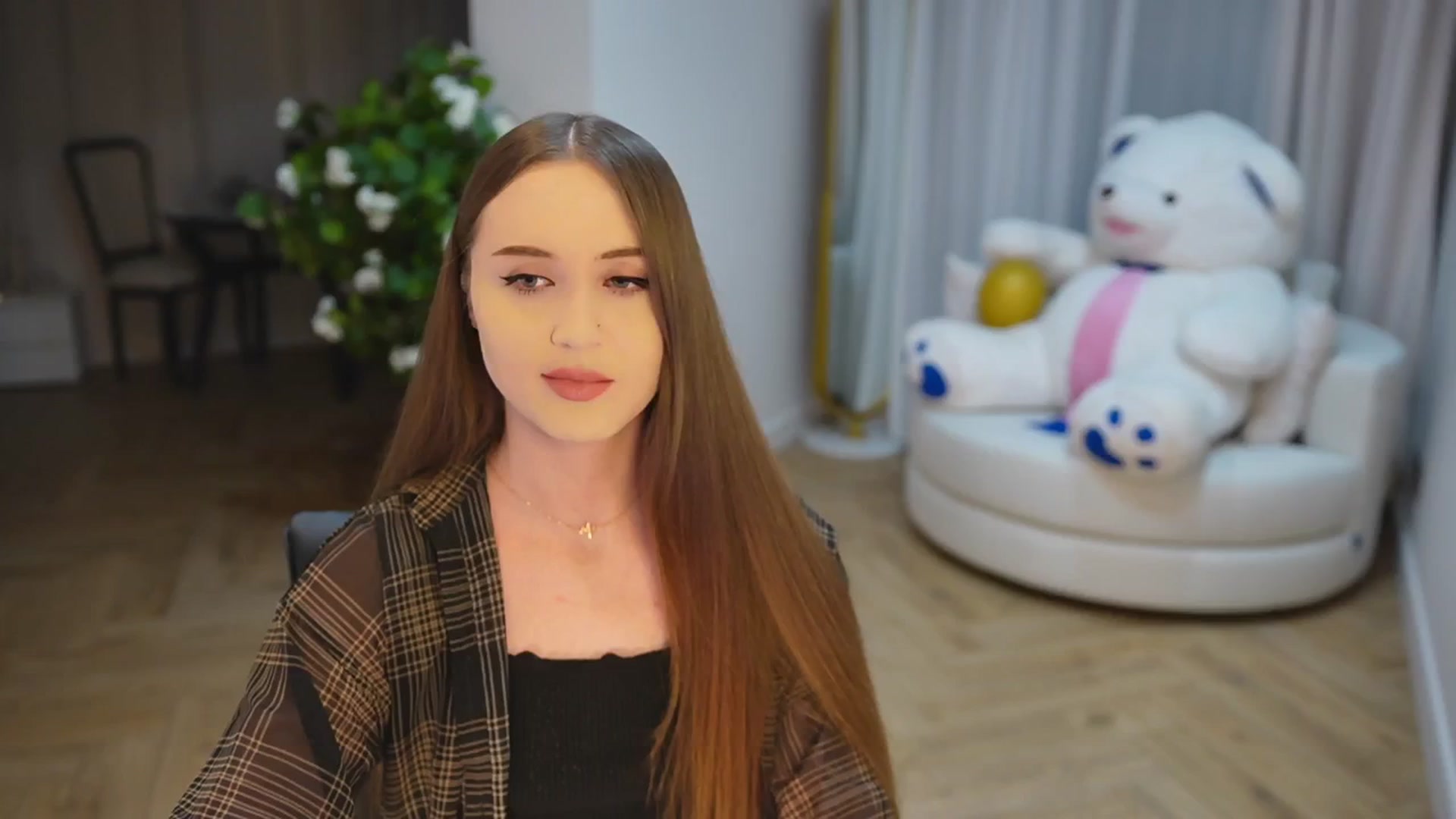 Gallery image thumbnail from Innocent_Soul's myfreecams stream on, 11/24/2024, 16:17 image 7 of 20