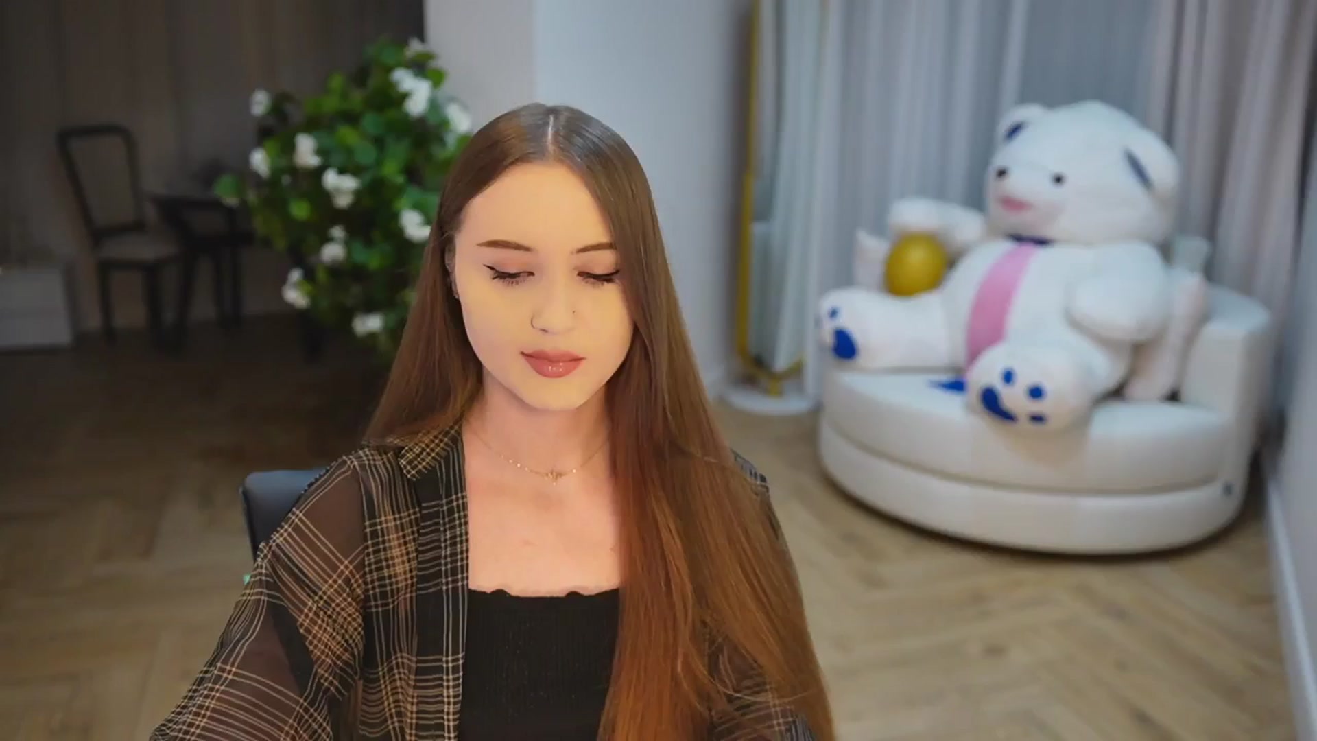 Gallery image thumbnail from Innocent_Soul's myfreecams stream on, 11/24/2024, 16:17 image 14 of 20