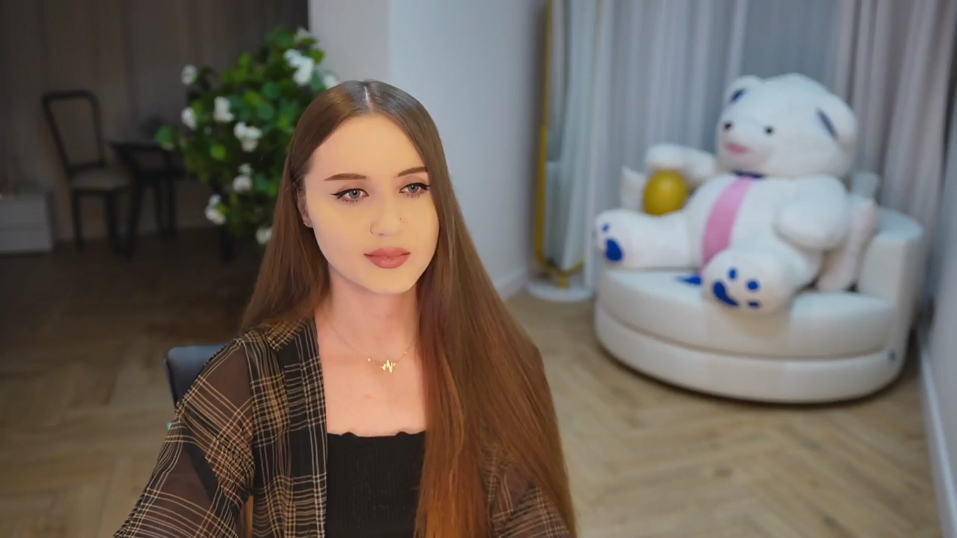 Gallery image thumbnail from Innocent_Soul's myfreecams stream on, 11/24/2024, 16:17 image 19 of 20
