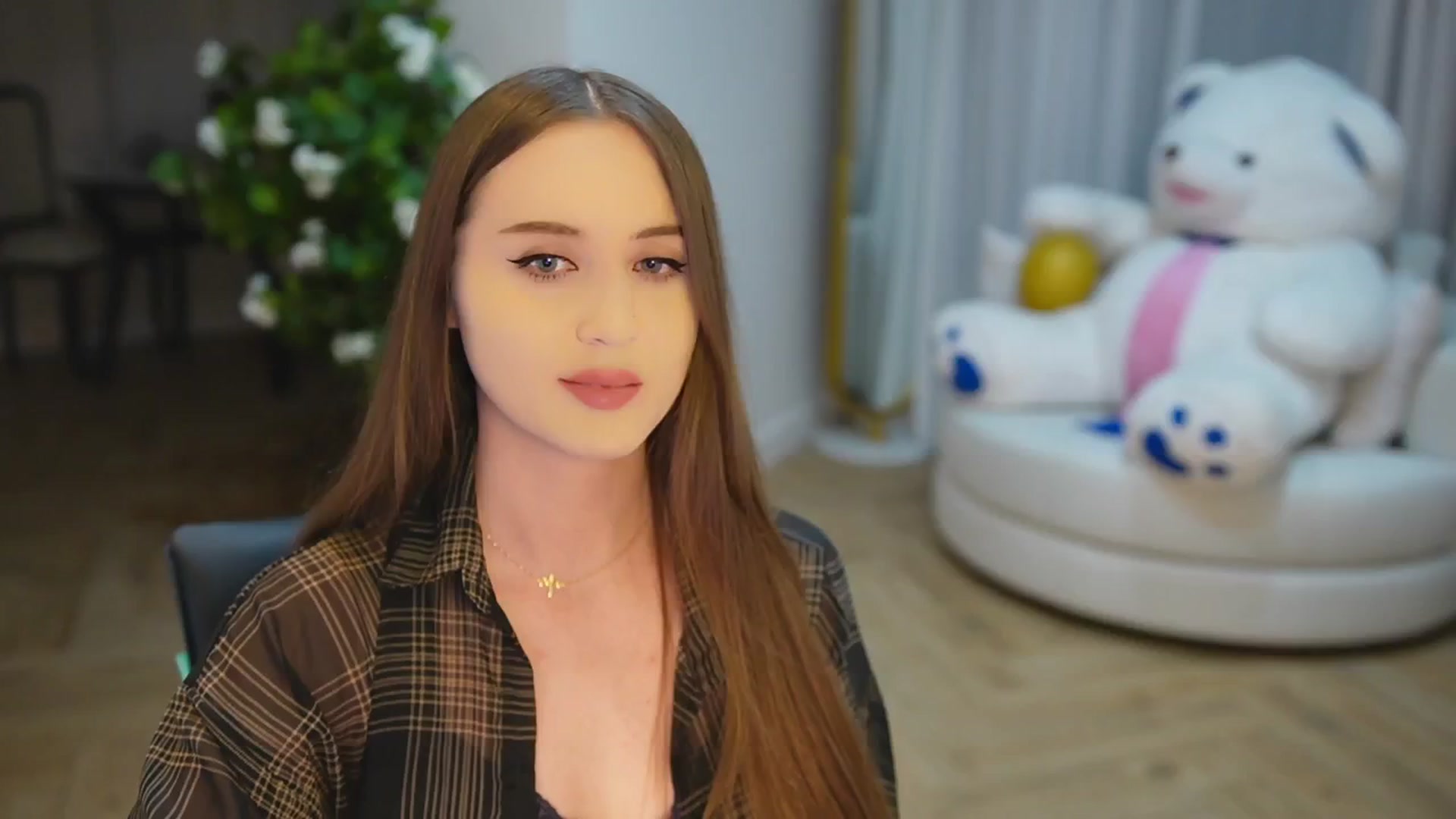 Gallery image thumbnail from Innocent_Soul's myfreecams stream on, 11/24/2024, 18:14 image 2 of 20