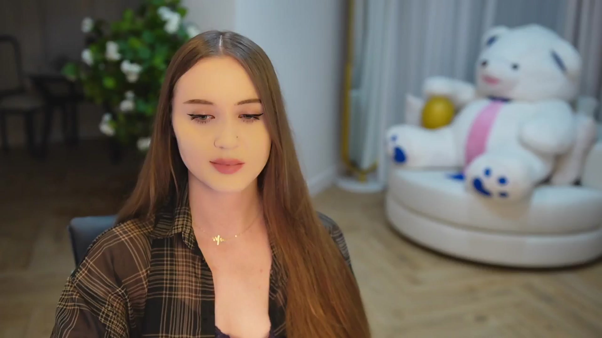 Gallery image thumbnail from Innocent_Soul's myfreecams stream on, 11/24/2024, 18:14 image 3 of 20