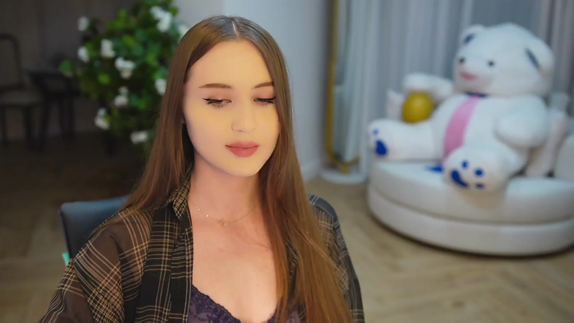Gallery image thumbnail from Innocent_Soul's myfreecams stream on, 11/24/2024, 18:14 image 8 of 20