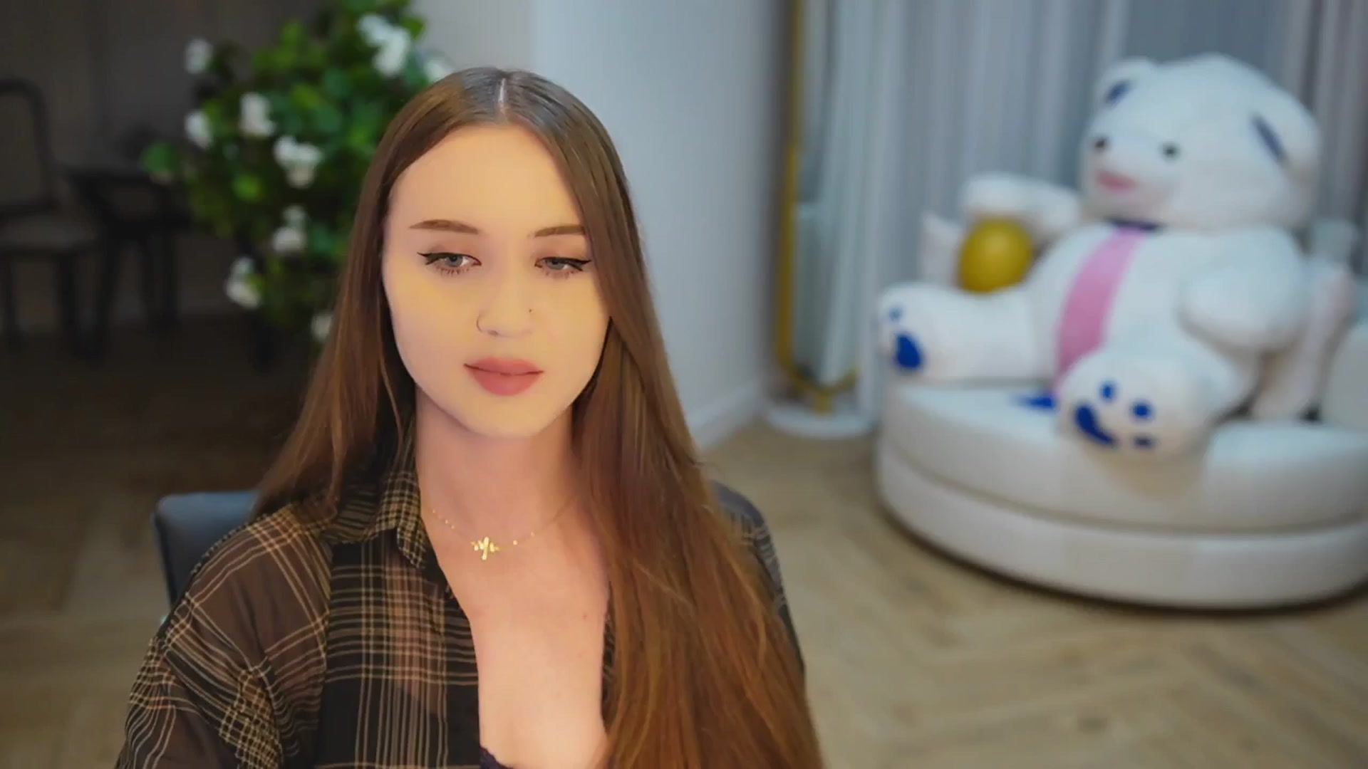 Gallery image thumbnail from Innocent_Soul's myfreecams stream on, 11/24/2024, 18:14 image 4 of 20