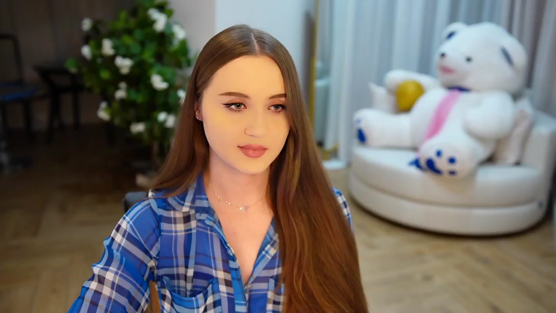 Gallery image thumbnail from Innocent_Soul's myfreecams stream on, 11/29/2024, 19:55 image 7 of 20