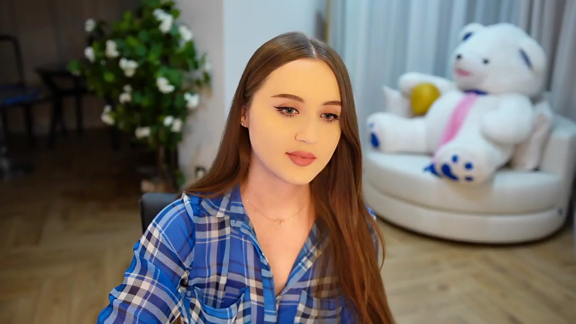 Gallery image thumbnail from Innocent_Soul's myfreecams stream on, 11/29/2024, 19:55 image 1 of 20