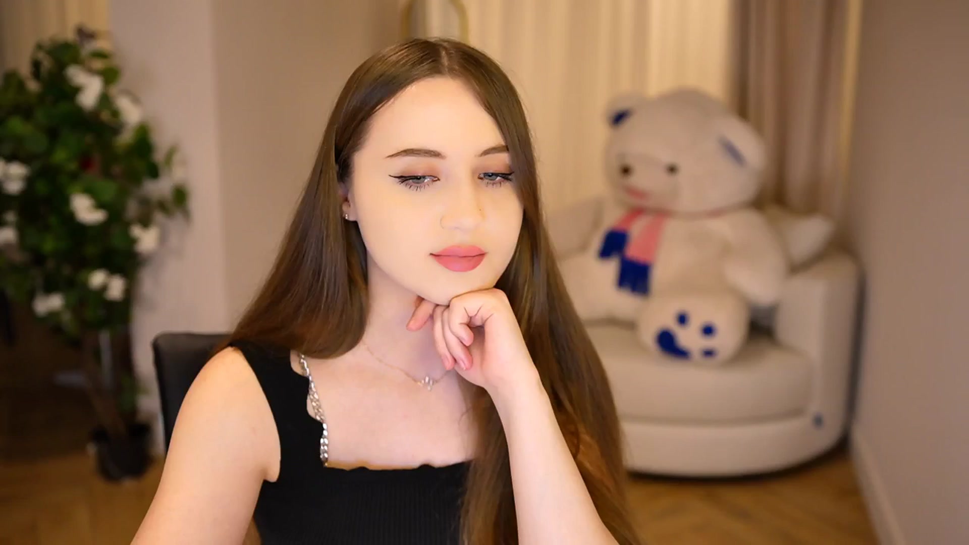 Gallery image thumbnail from Innocent_Soul's myfreecams stream on, 12/03/2024, 15:05 image 9 of 20