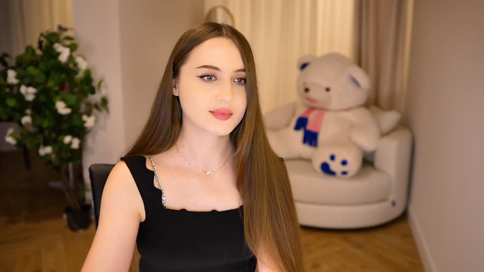 Gallery image thumbnail from Innocent_Soul's myfreecams stream on, 12/03/2024, 15:05 image 4 of 20