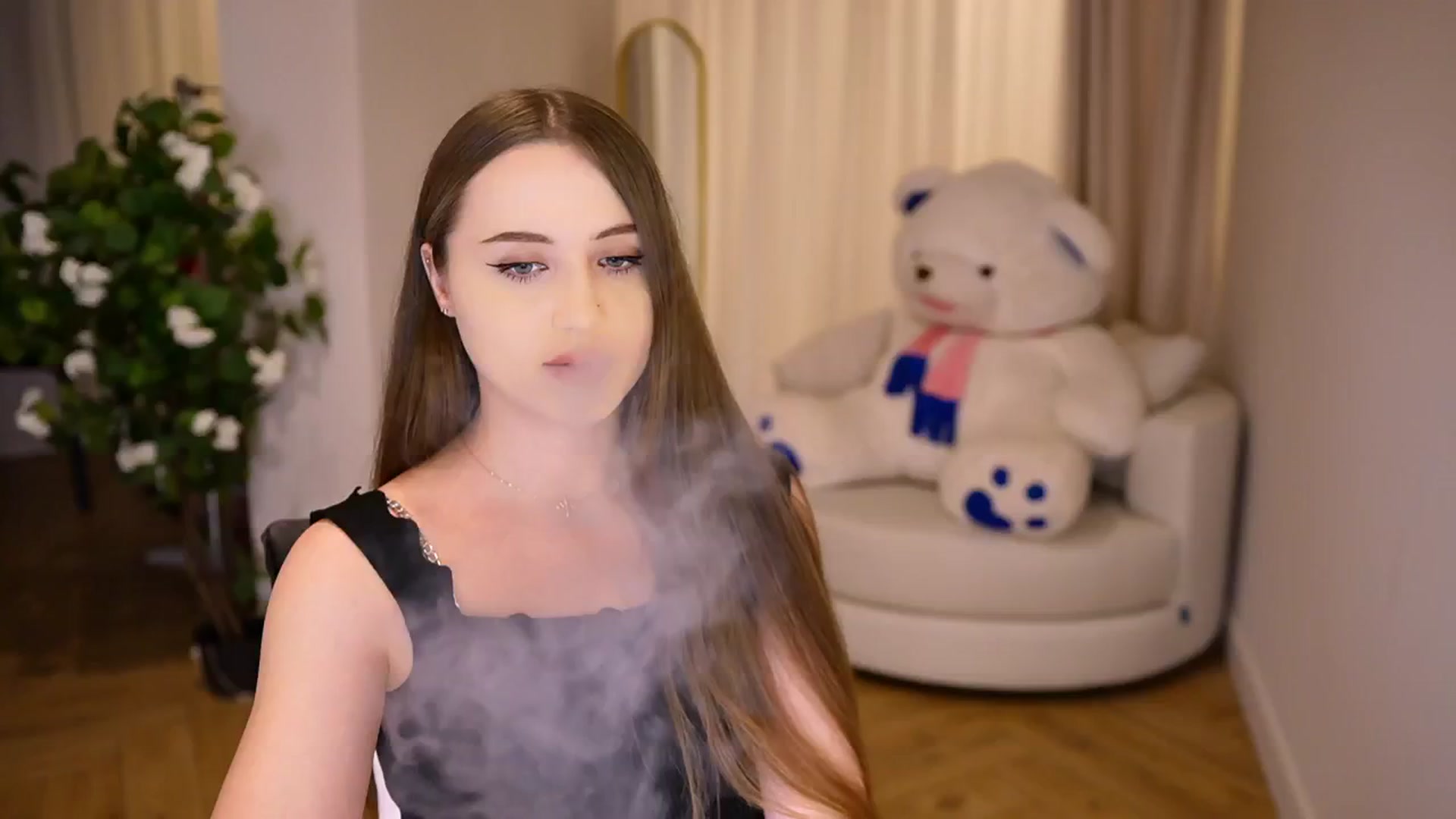 Gallery image thumbnail from Innocent_Soul's myfreecams stream on, 12/03/2024, 16:24 image 9 of 20
