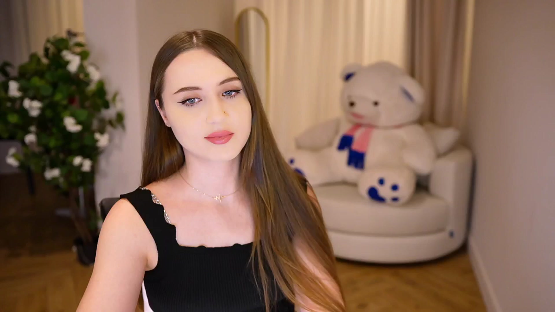 Gallery image thumbnail from Innocent_Soul's myfreecams stream on, 12/03/2024, 16:24 image 7 of 20