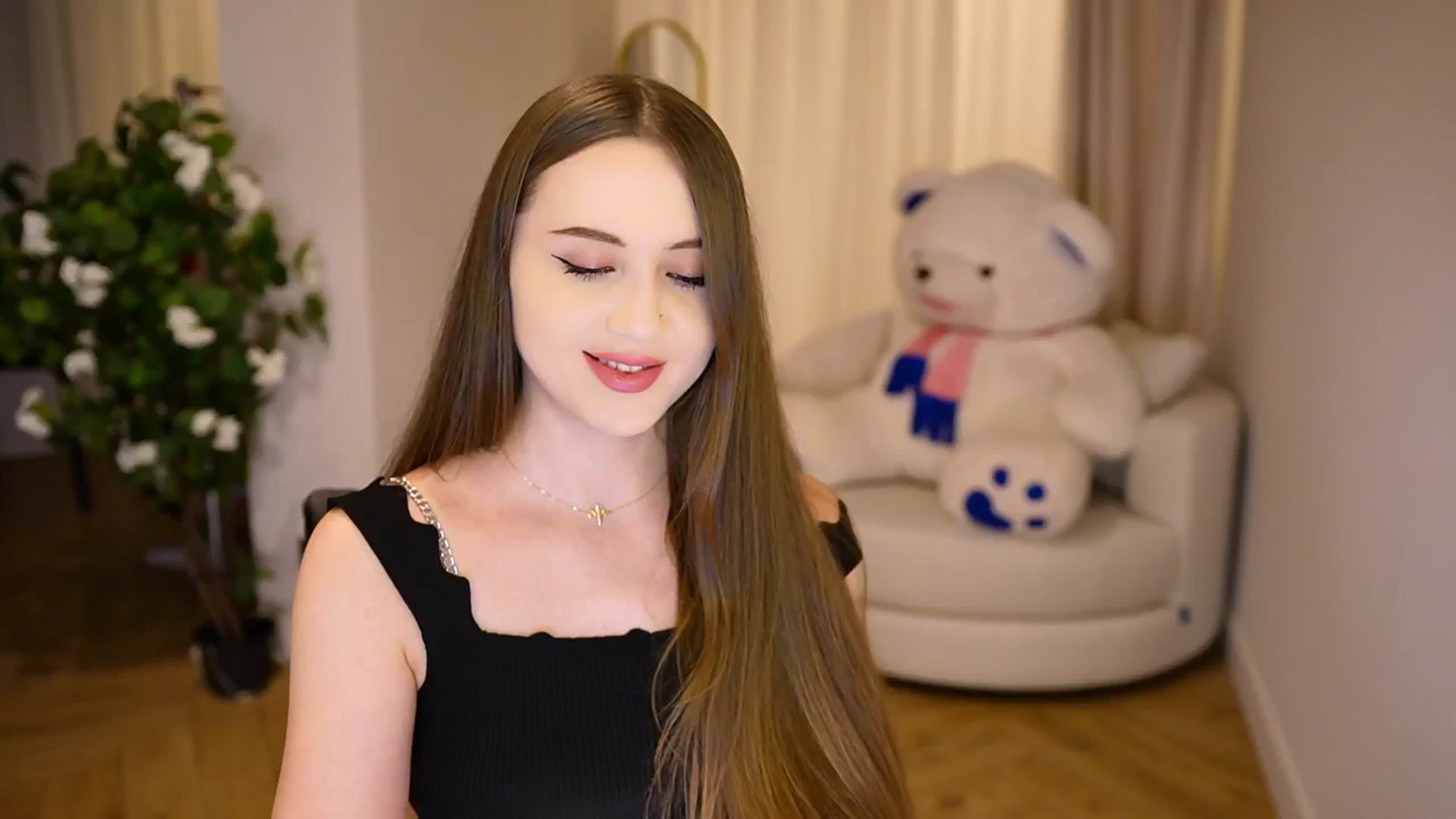 Gallery image thumbnail from Innocent_Soul's myfreecams stream on, 12/03/2024, 16:24 image 15 of 20