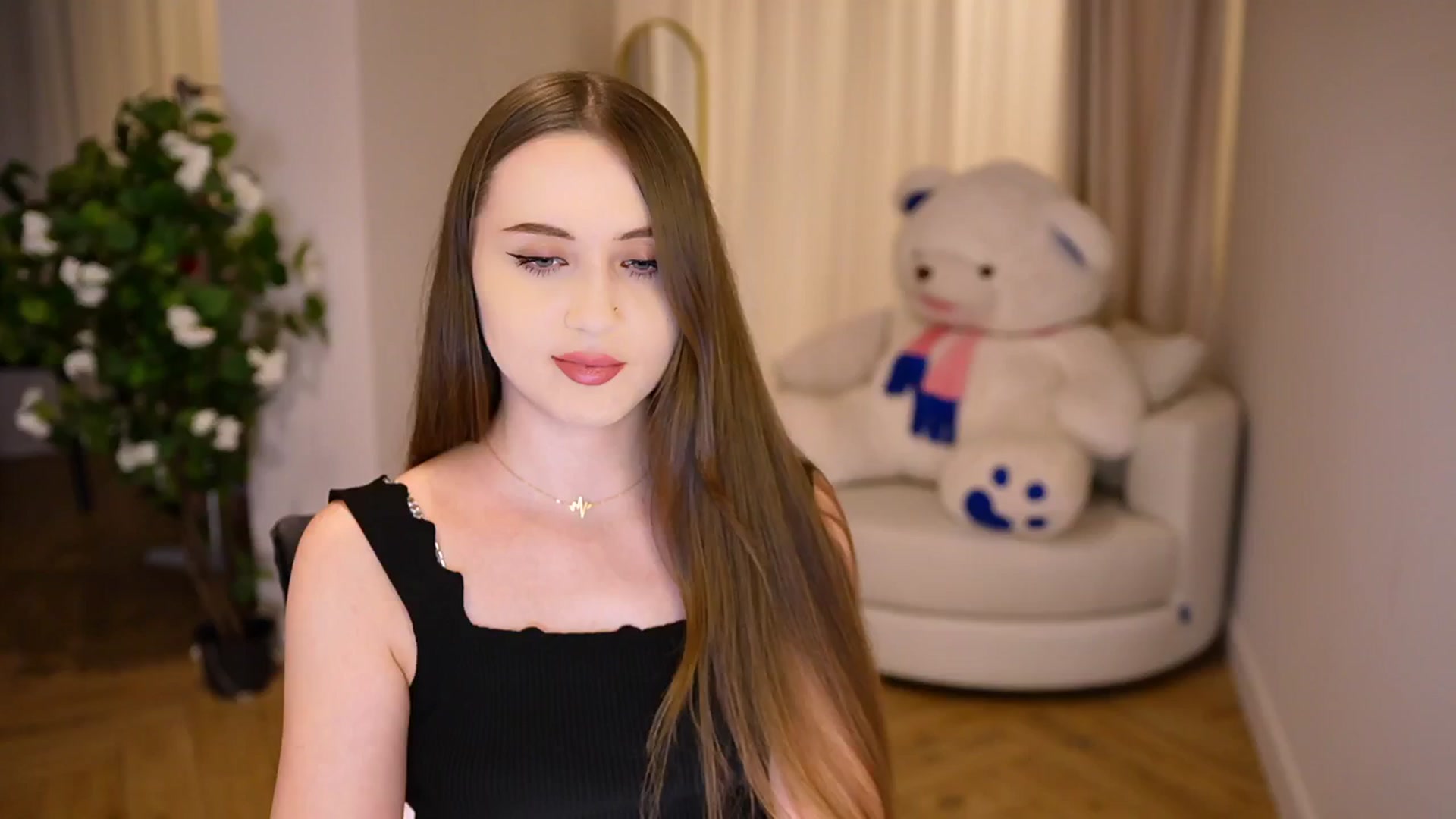Gallery image thumbnail from Innocent_Soul's myfreecams stream on, 12/03/2024, 16:24 image 5 of 20